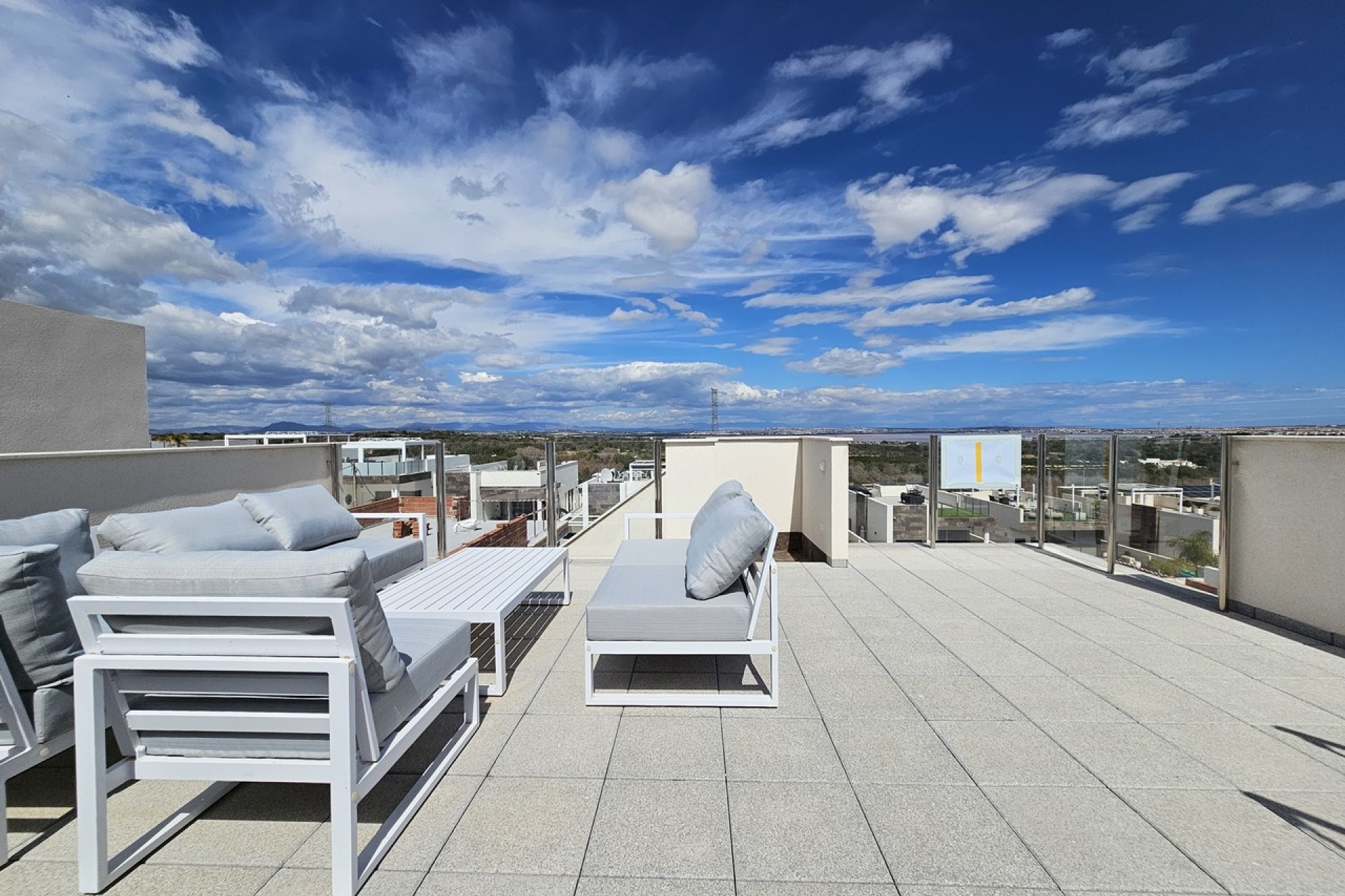 Resale - Villa - Villamartín