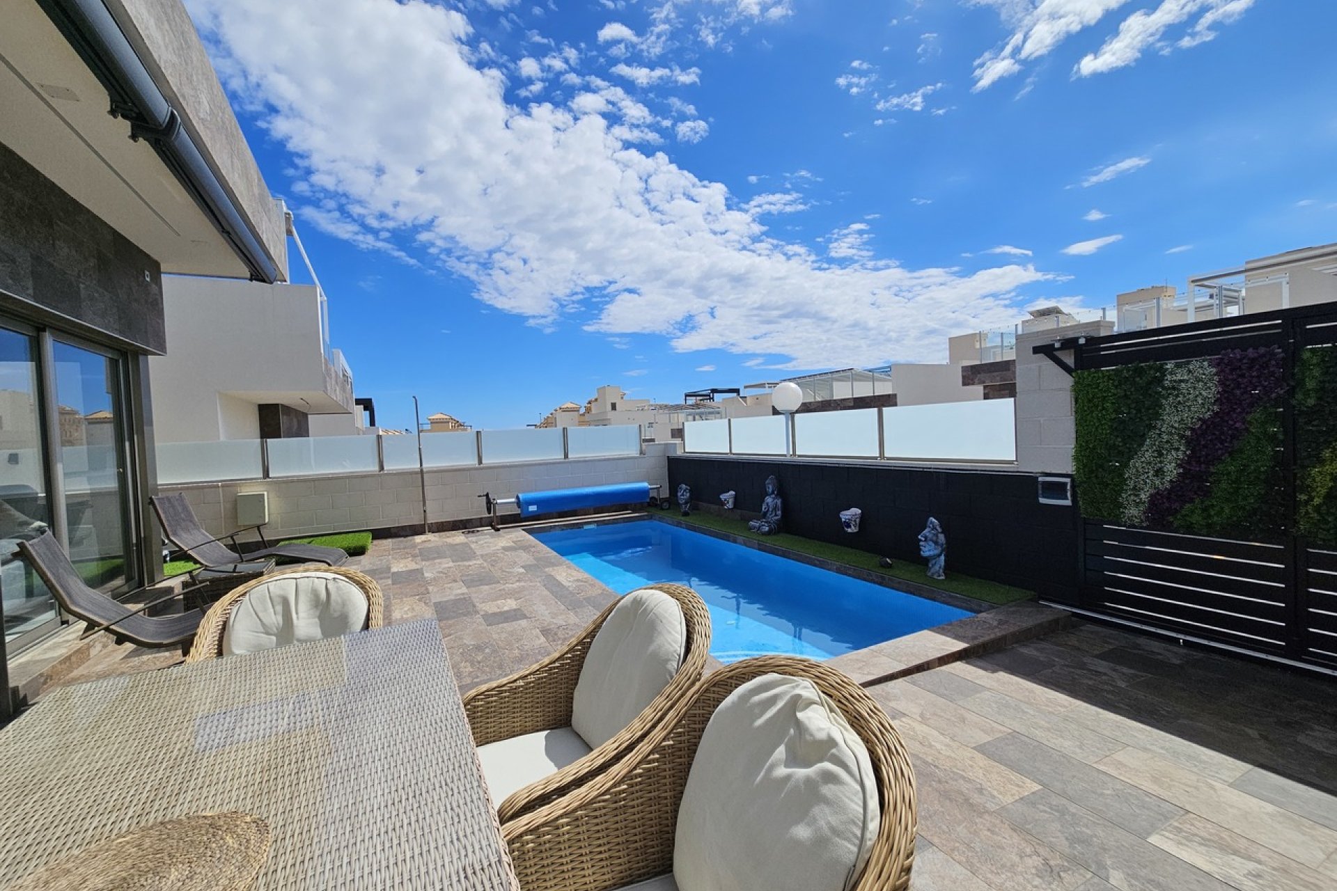 Resale - Villa - Villamartín