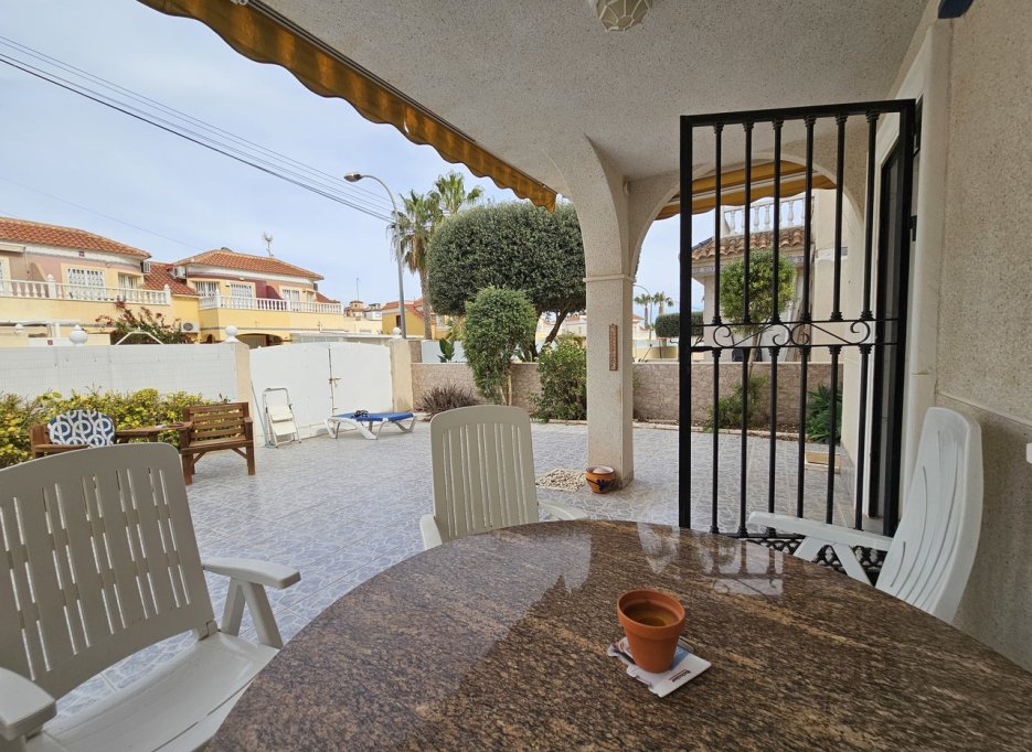 Resale - Villa - Villamartín