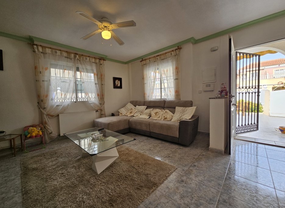 Resale - Villa - Villamartín