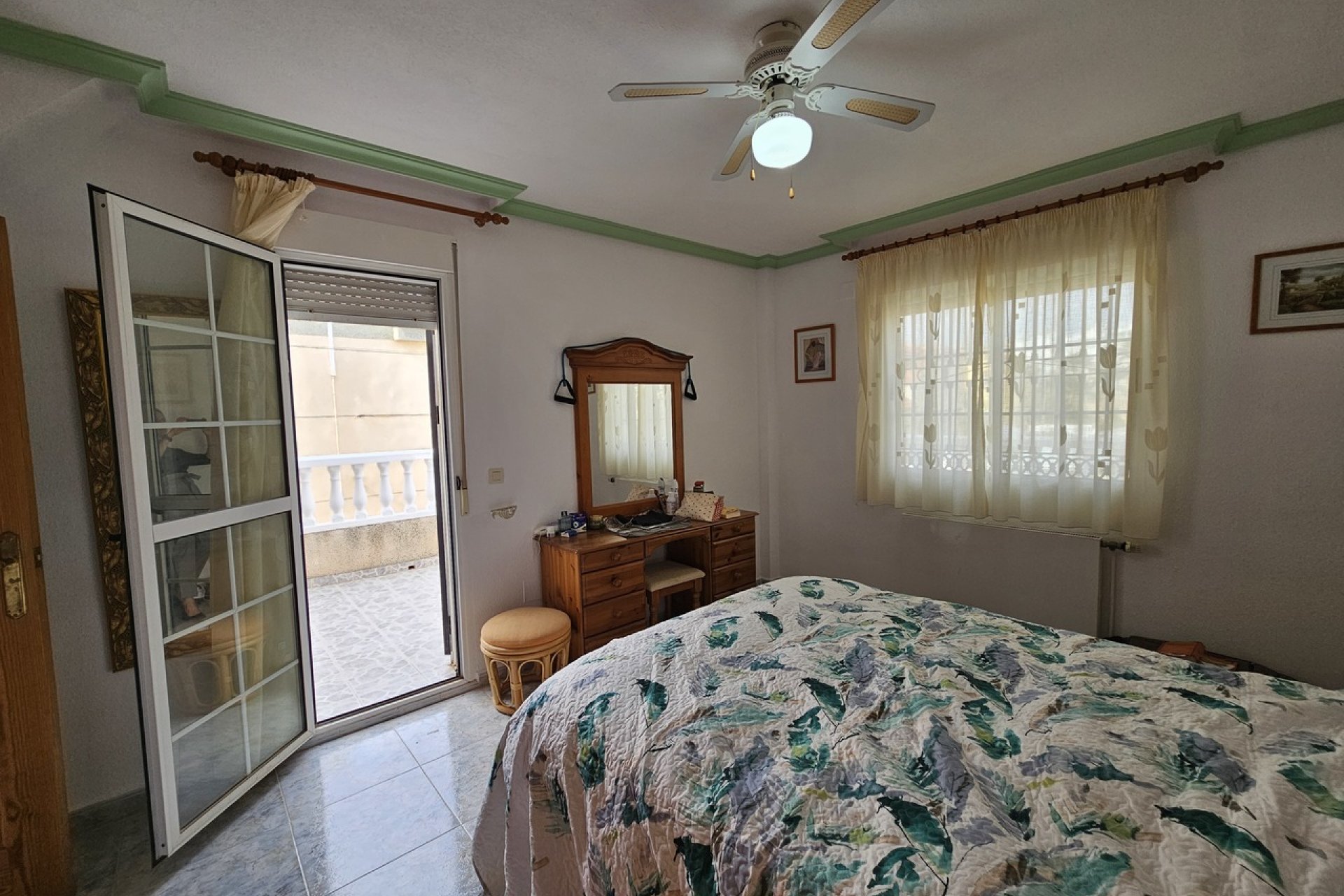 Resale - Villa - Villamartín