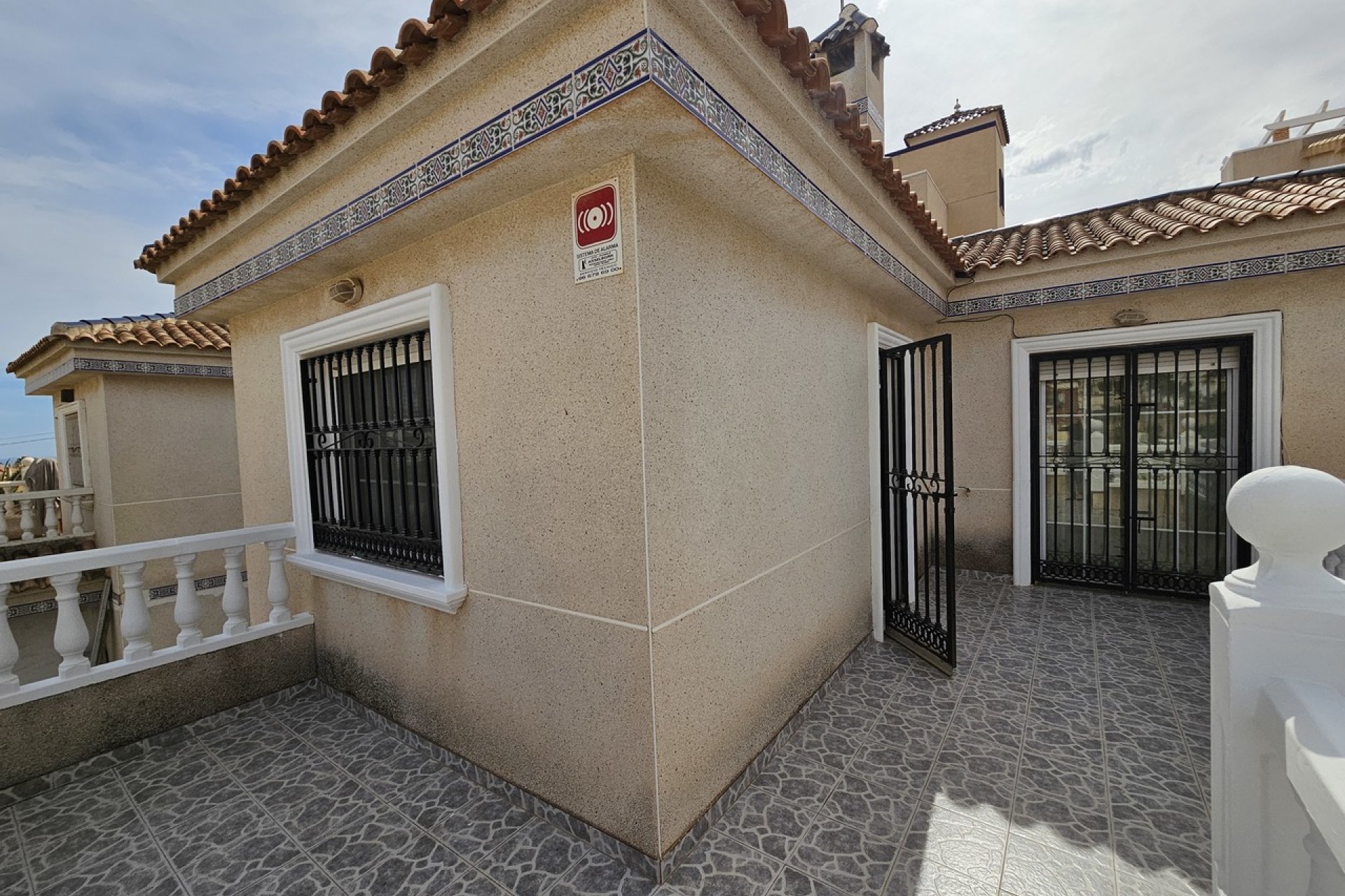 Resale - Villa - Villamartín