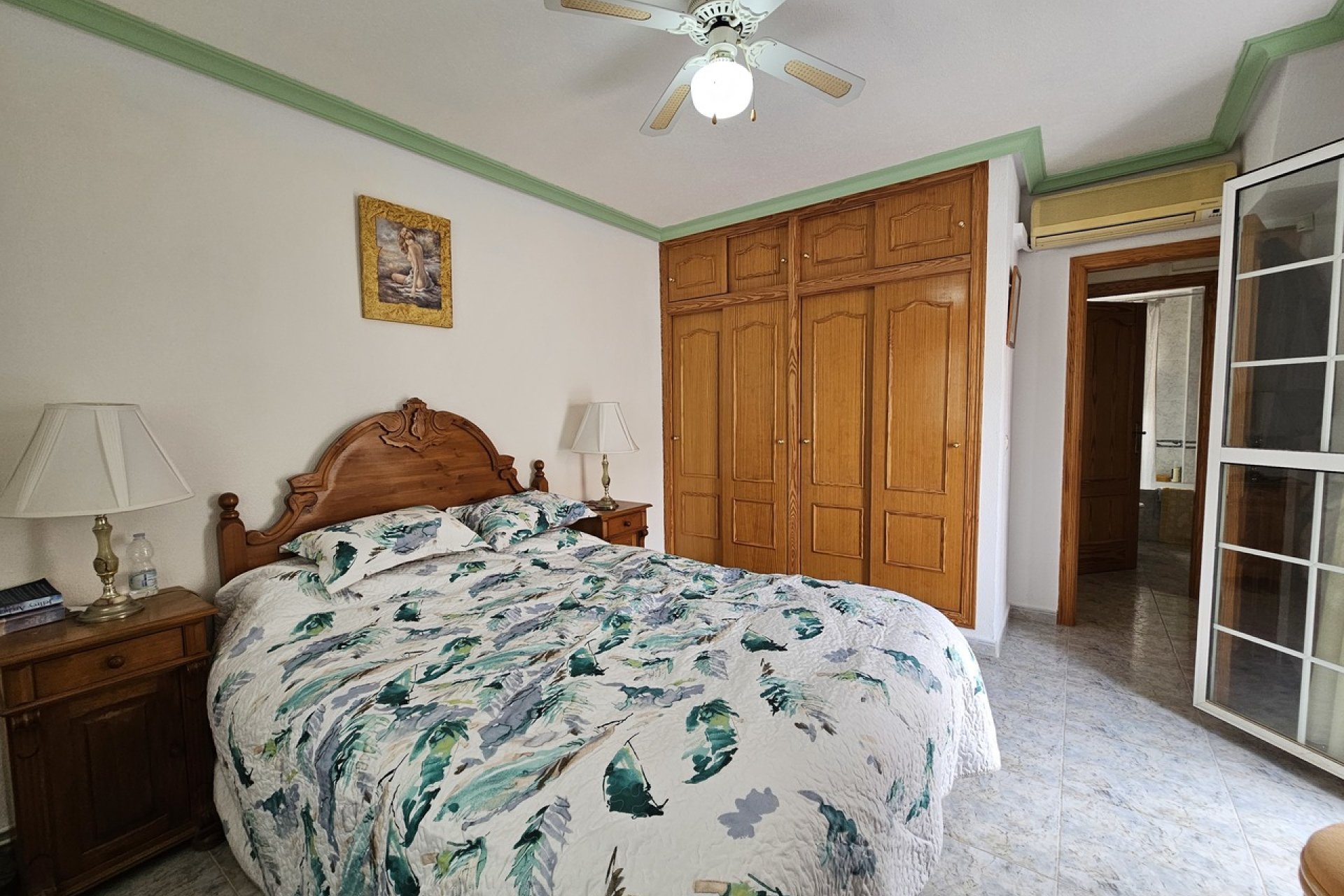 Resale - Villa - Villamartín
