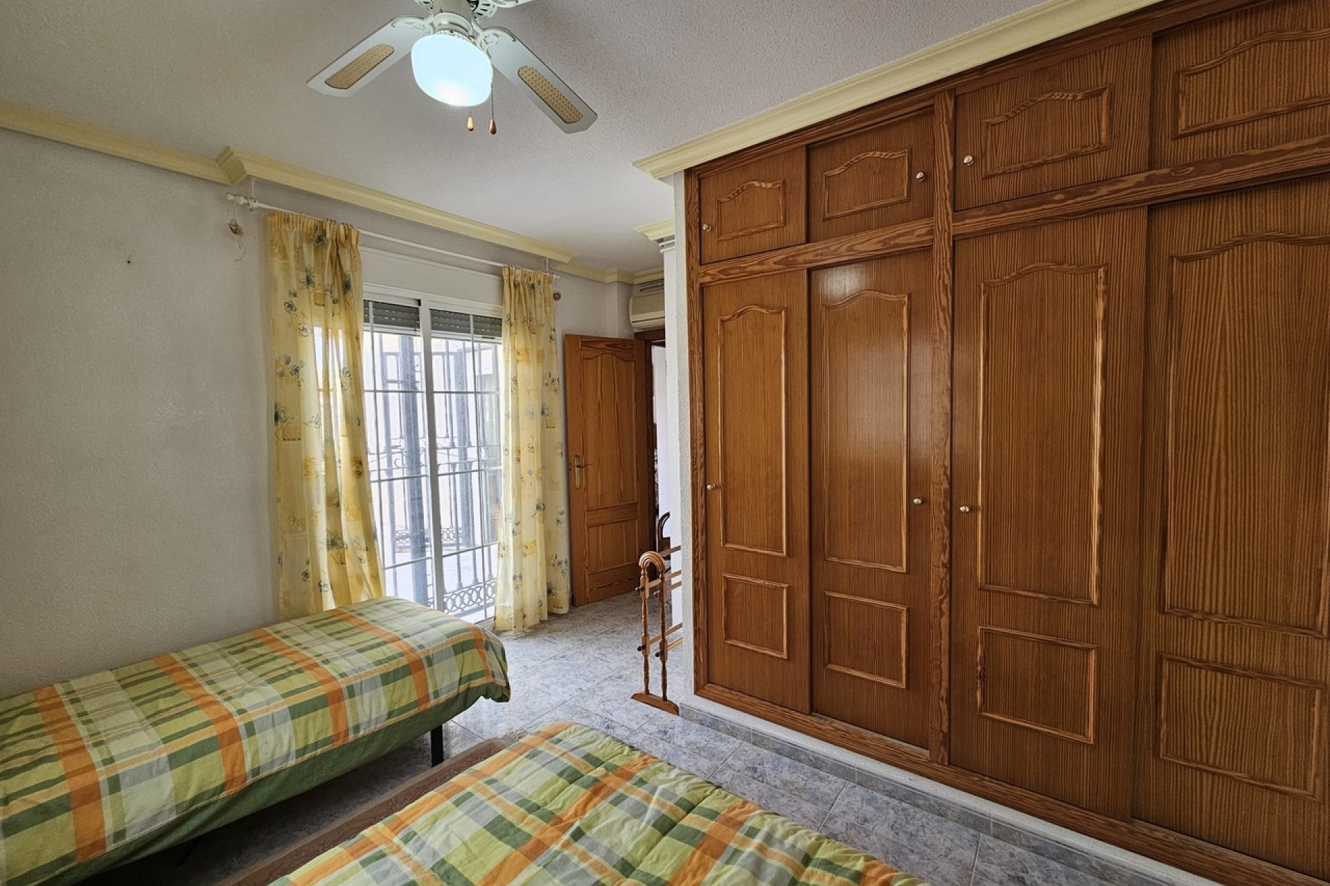 Resale - Villa - Villamartín