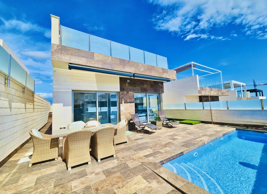 Resale - Villa - Villamartín