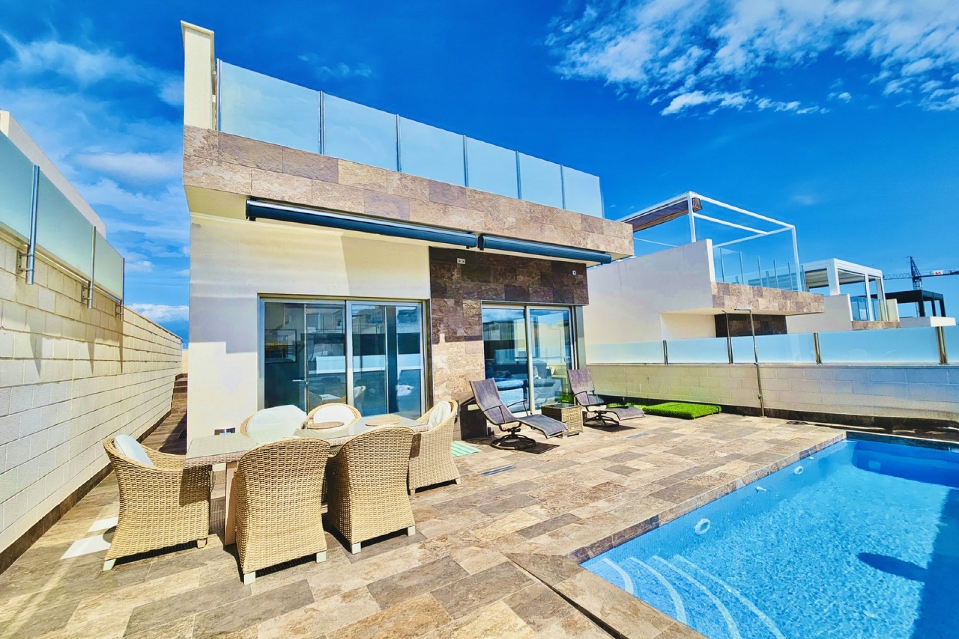 Resale - Villa - Villamartín