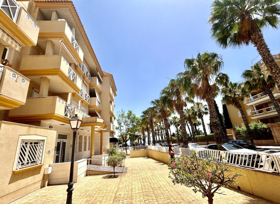Revente - Apartment - Cabo Roig