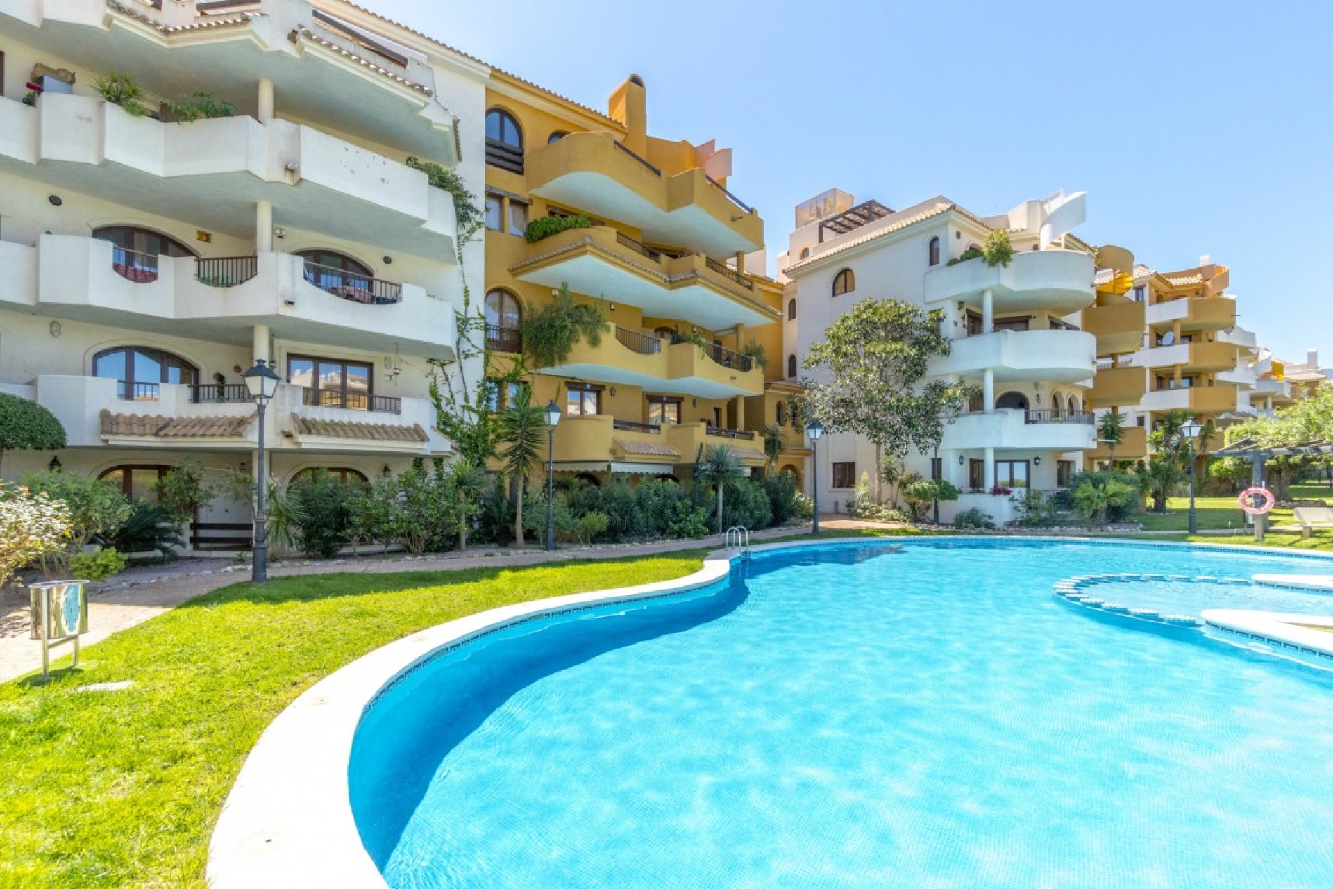 Revente - Apartment - Punta Prima