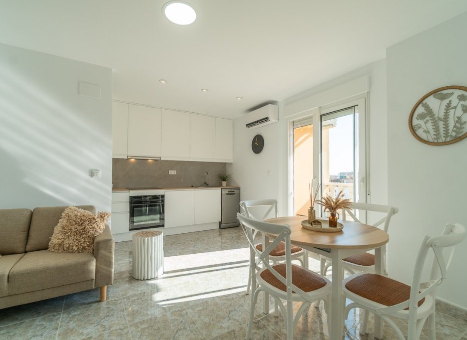 Revente - Apartment - Torrevieja - La Mata