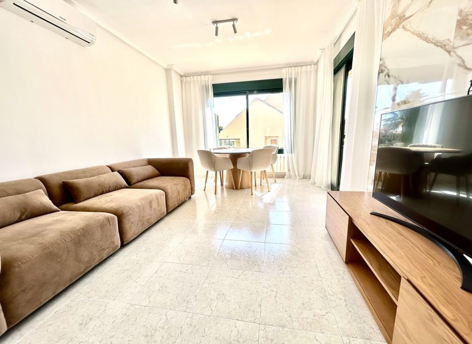 Revente - Apartment - Villamartín
