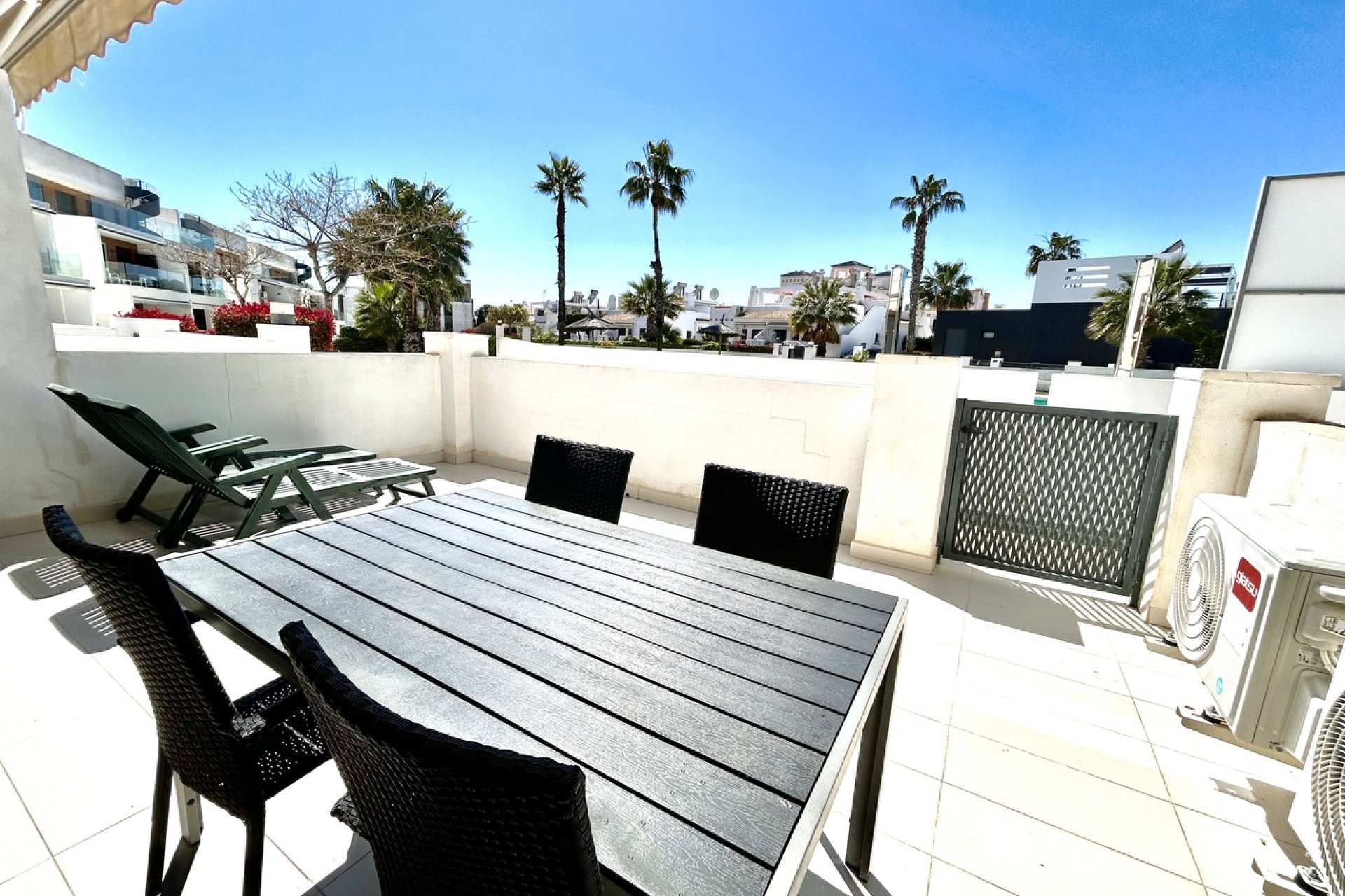 Revente - Apartment - Villamartín