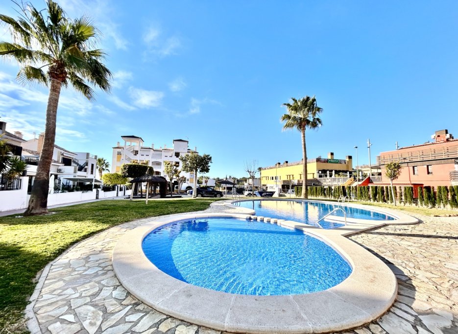 Revente - Apartment - Villamartín