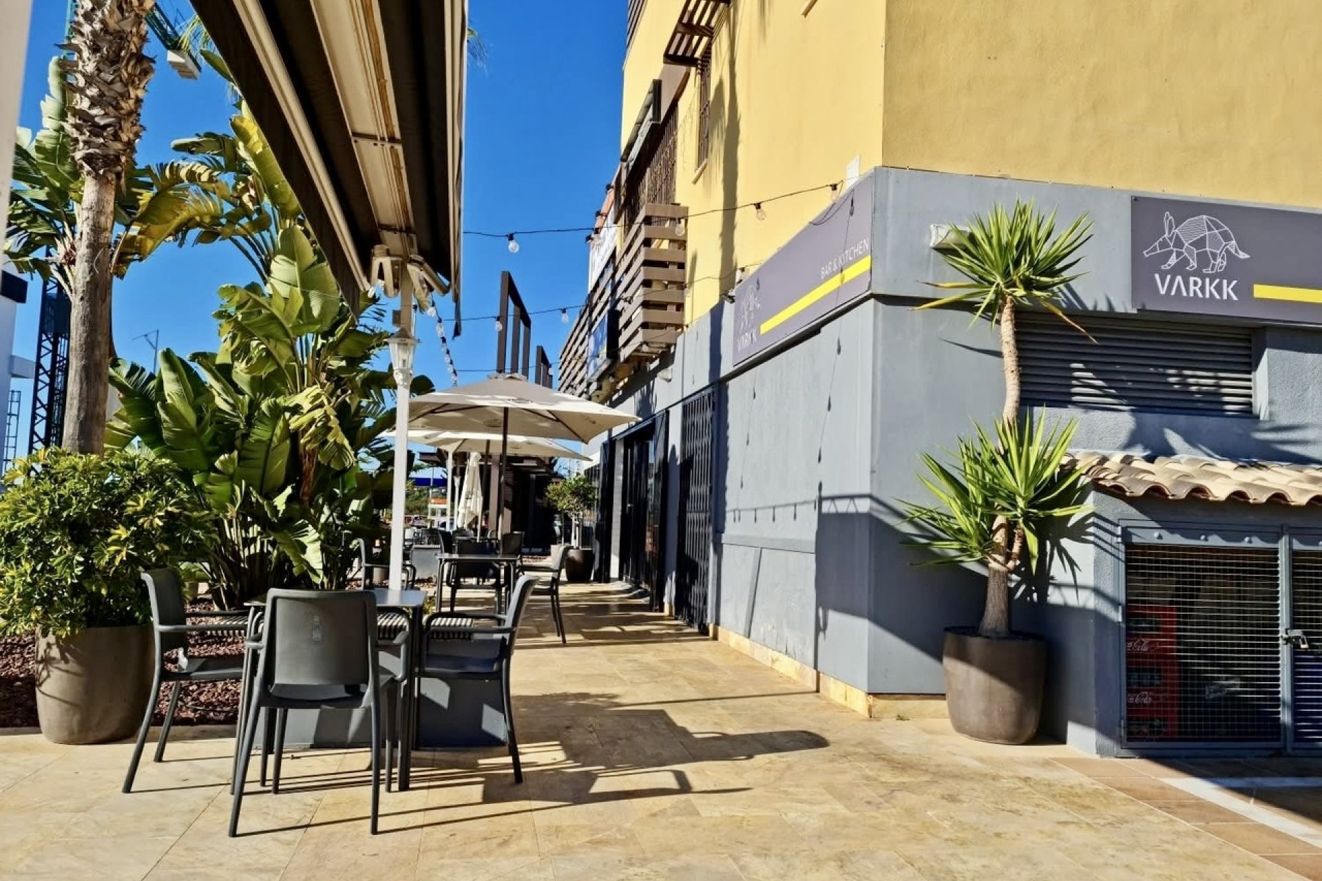 Revente - Commercial - Villamartín