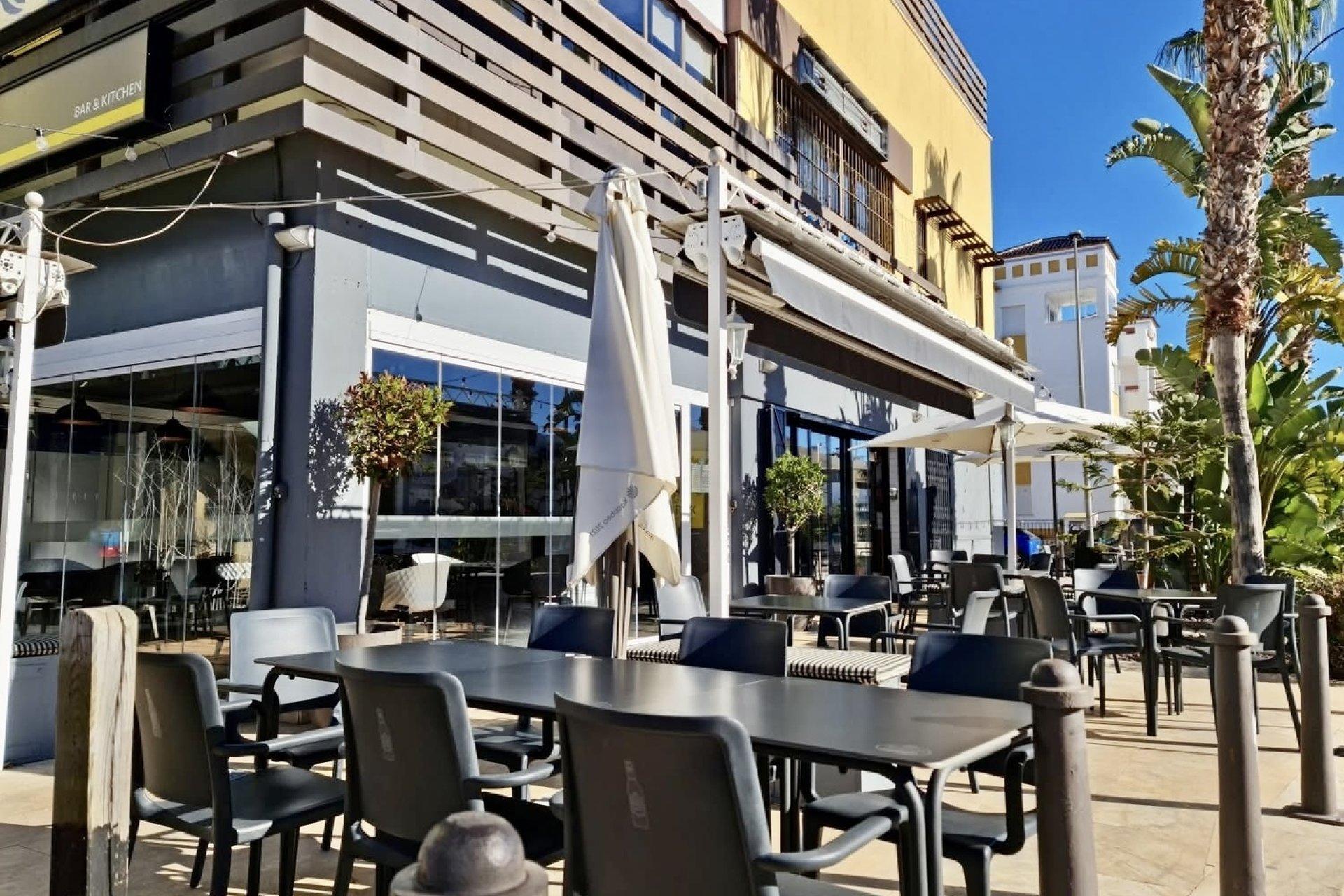 Revente - Commercial - Villamartín