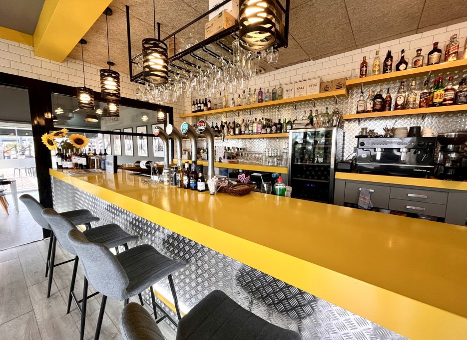 Revente - Commercial - Villamartín
