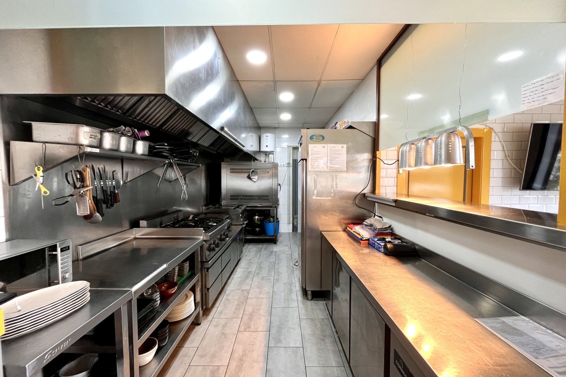 Revente - Commercial - Villamartín