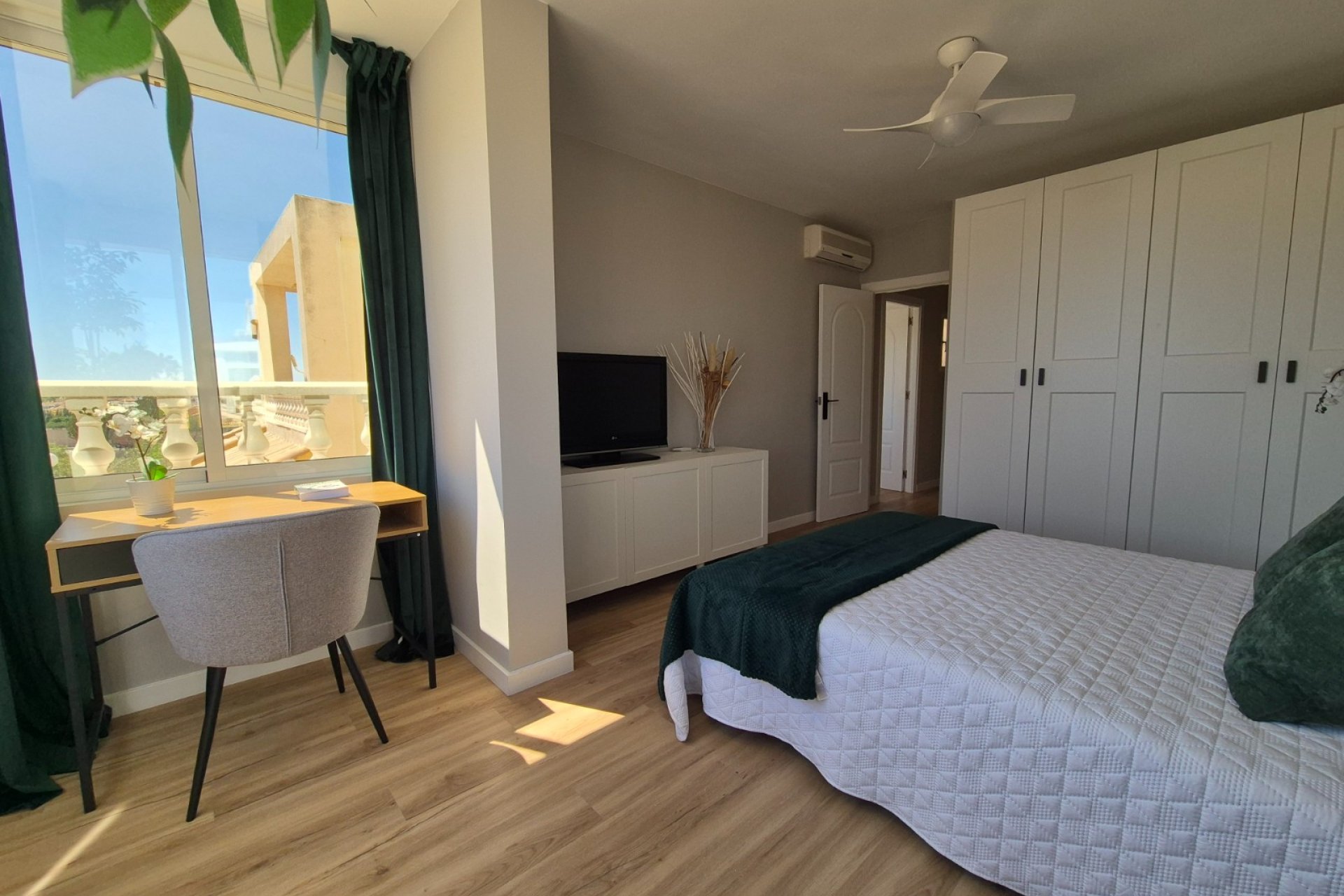 Revente - Maison de ville - Alicante - La Florida