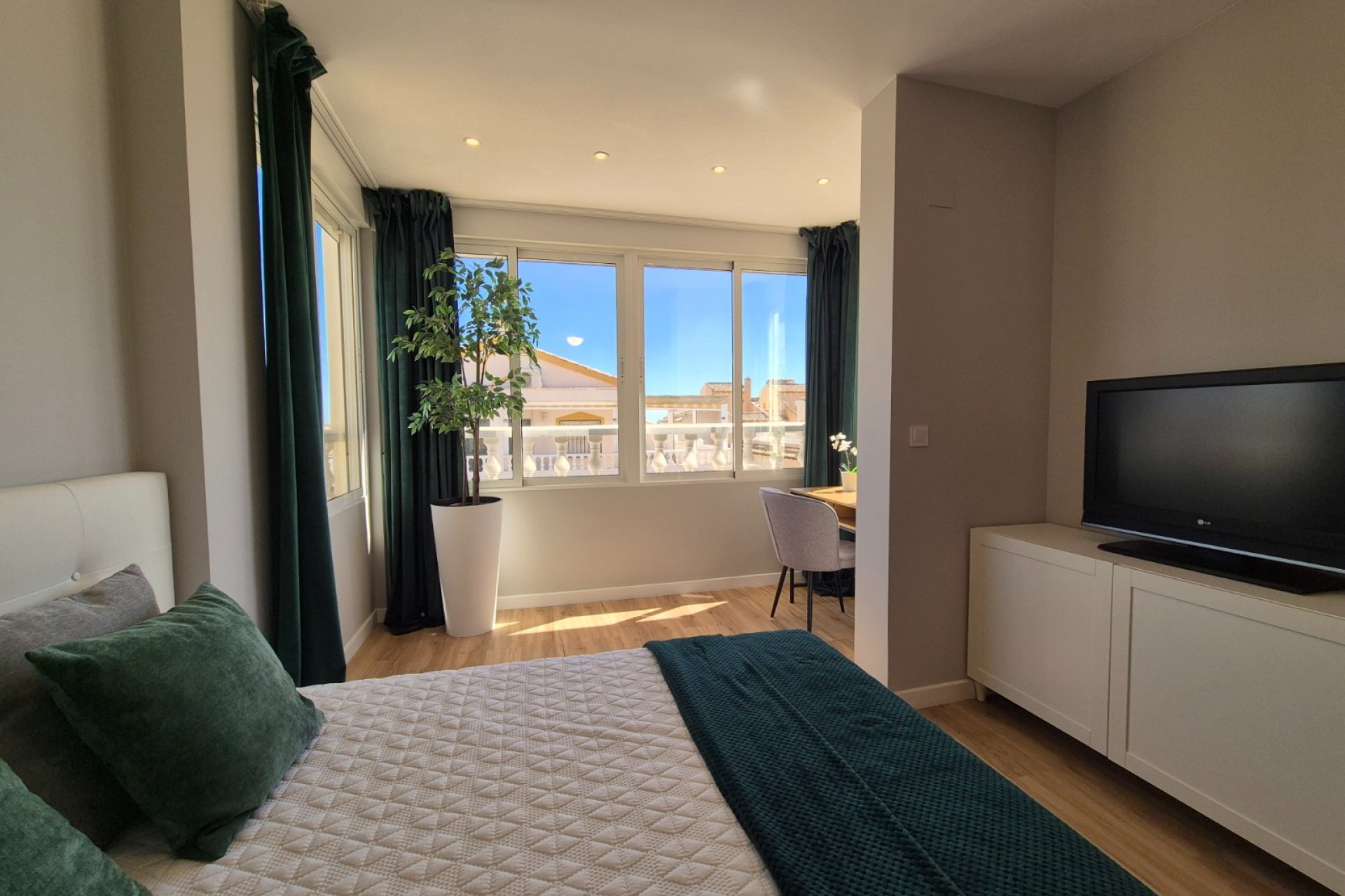 Revente - Maison de ville - Alicante - La Florida
