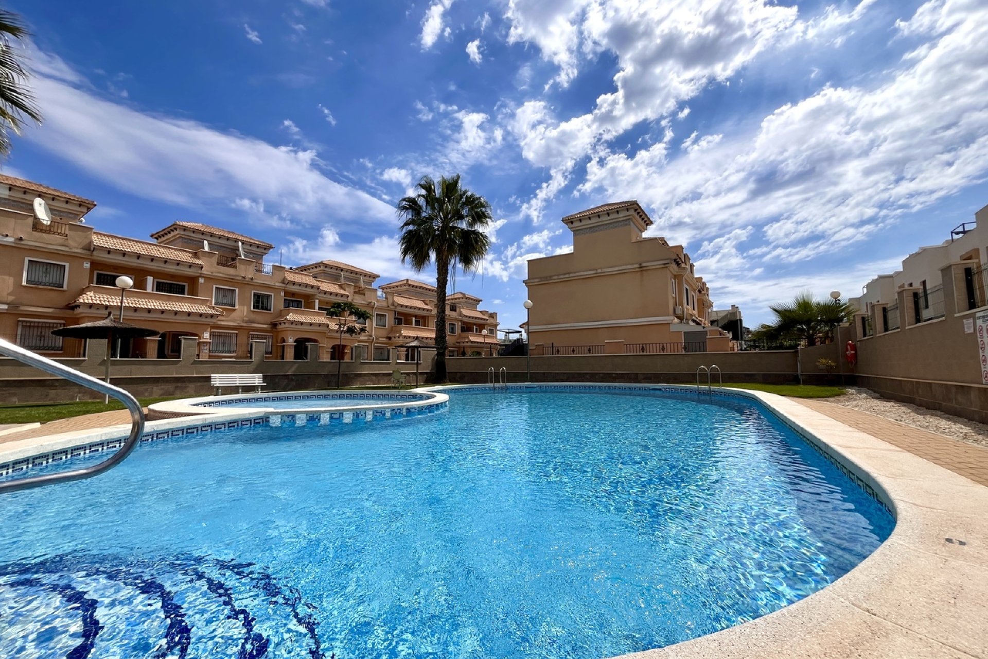 Revente - Maison de ville - Villamartín