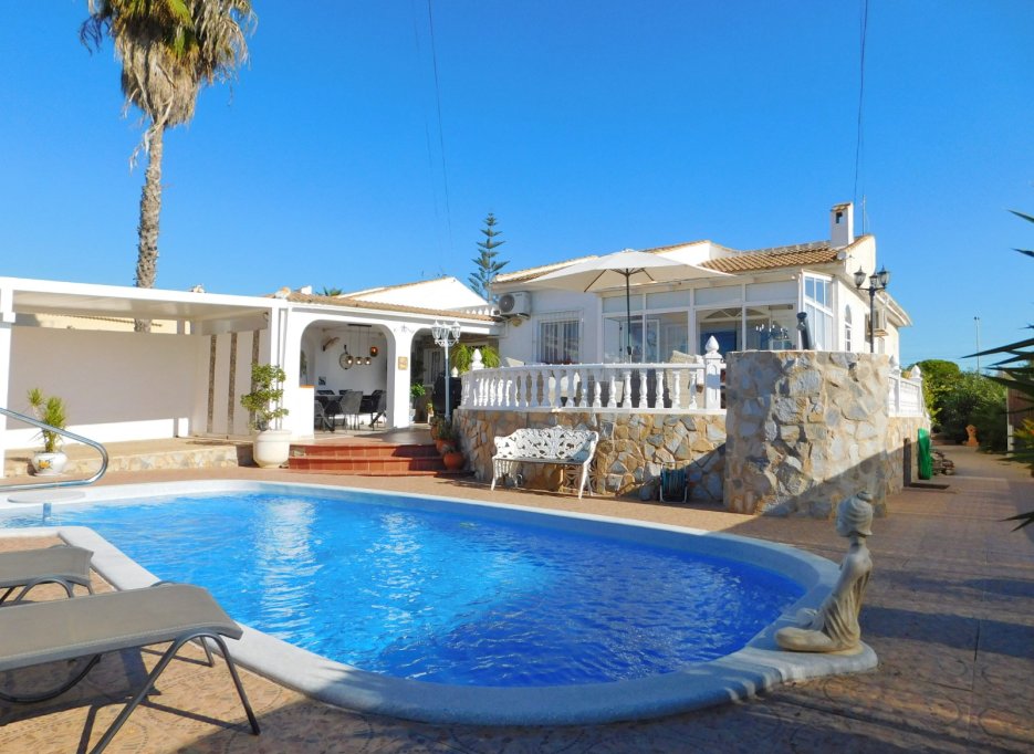 Revente - Semi - Detached Villa - Torrevieja - San Luis