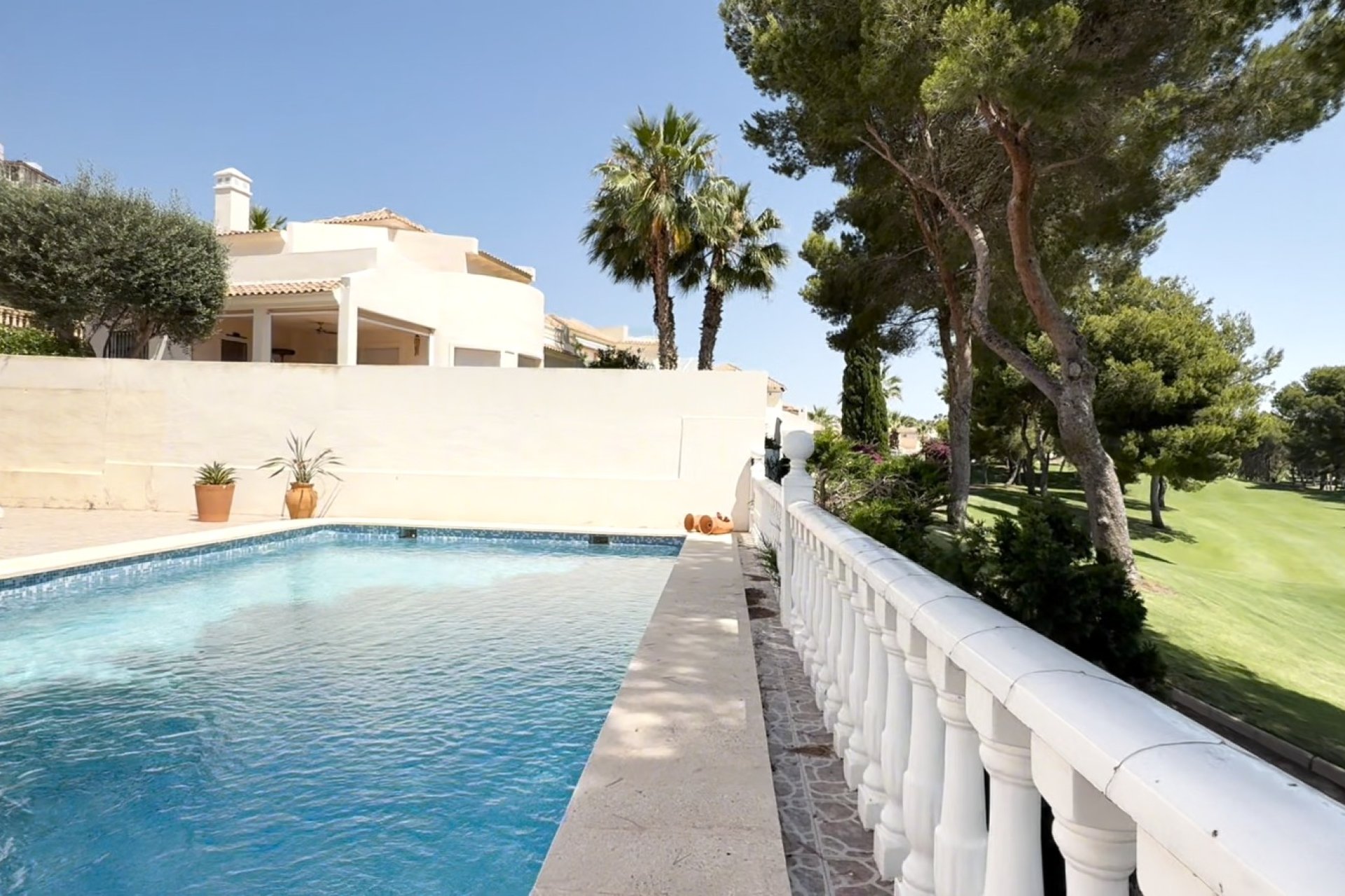 Revente - Villa - Orihuela Costa - Campos de Golf