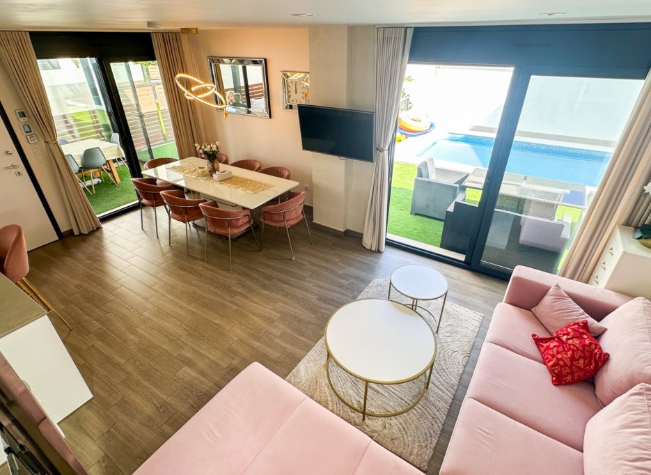 Revente - Villa - Torrevieja - Nueva Torrevieja - Aguas Nuevas