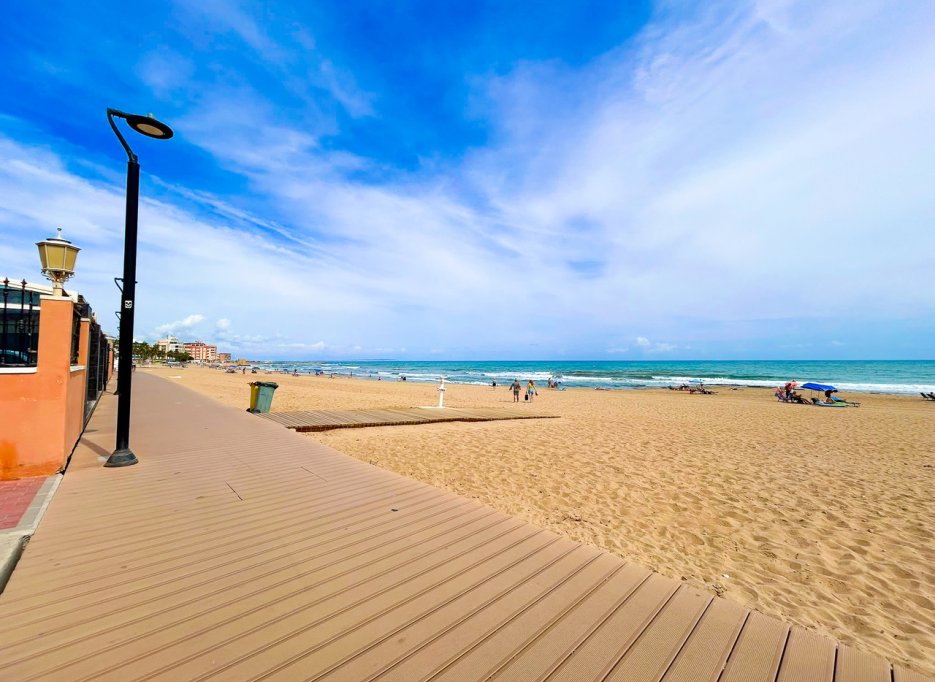 Videresalg - Apartment - La Mata