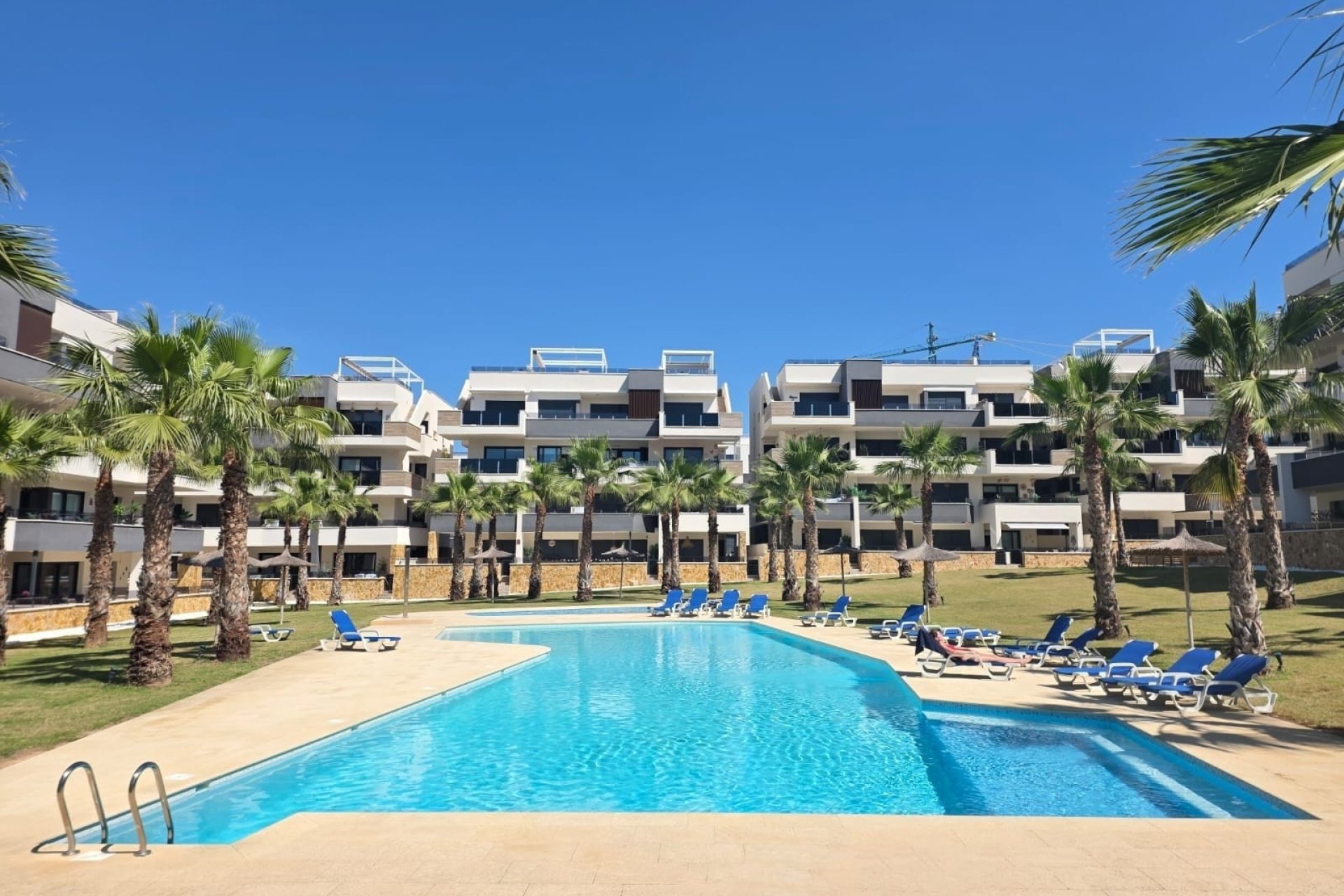 Videresalg - Apartment - Orihuela Costa - Los Altos