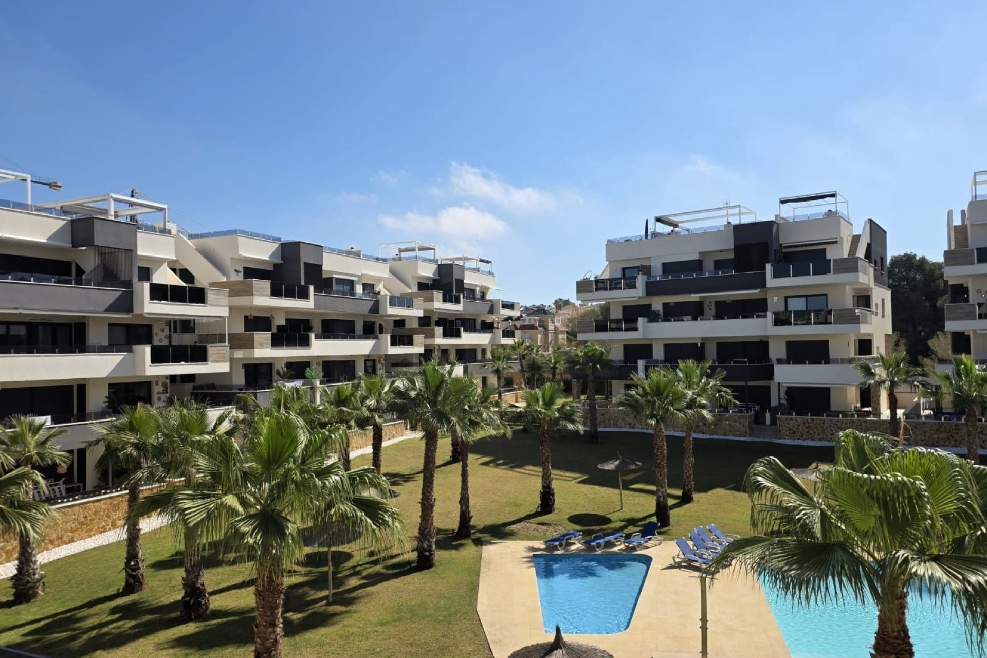 Videresalg - Apartment - Orihuela Costa - Los Altos