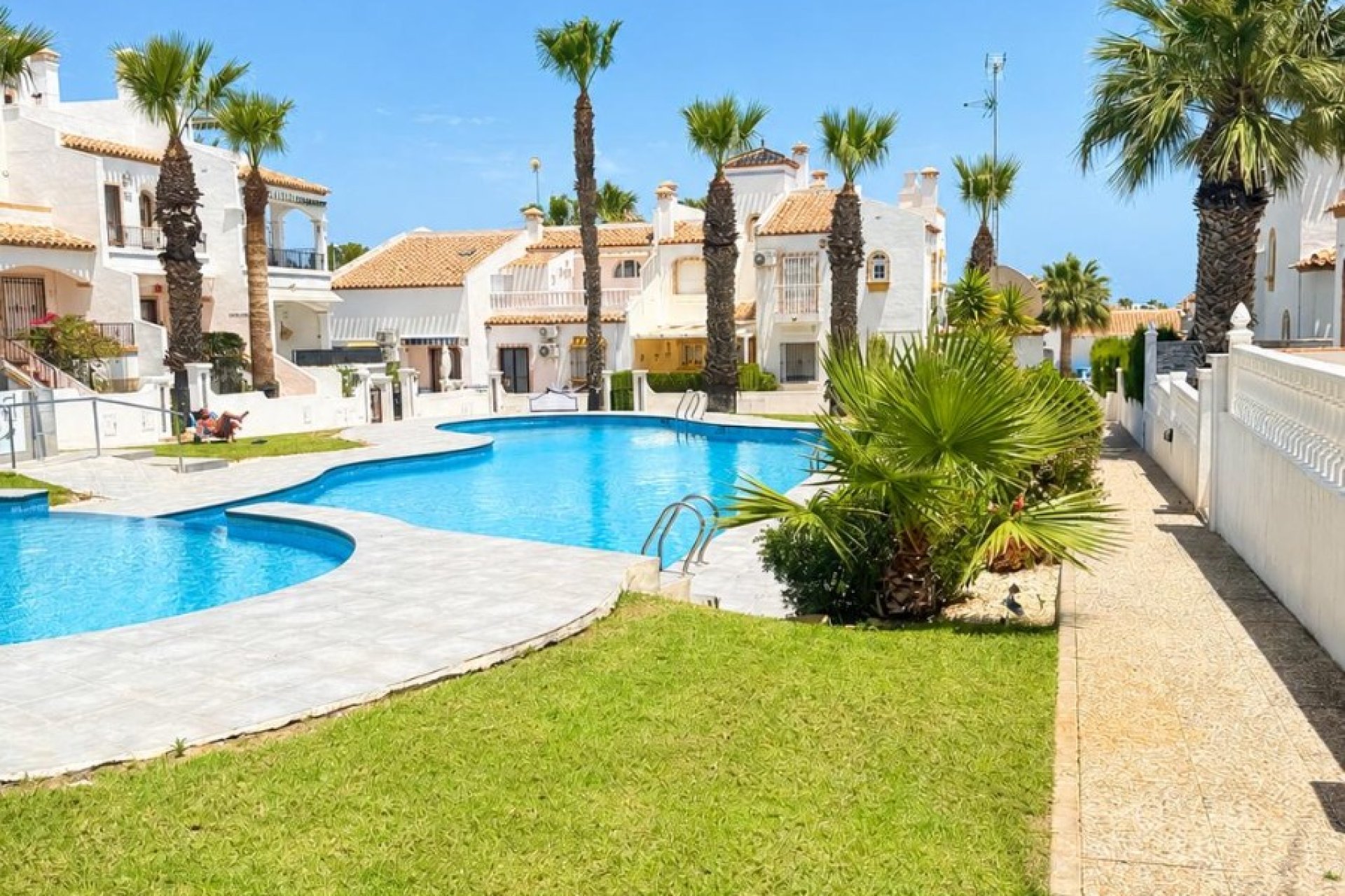 Videresalg - Apartment - Top Floor - Los Dolses