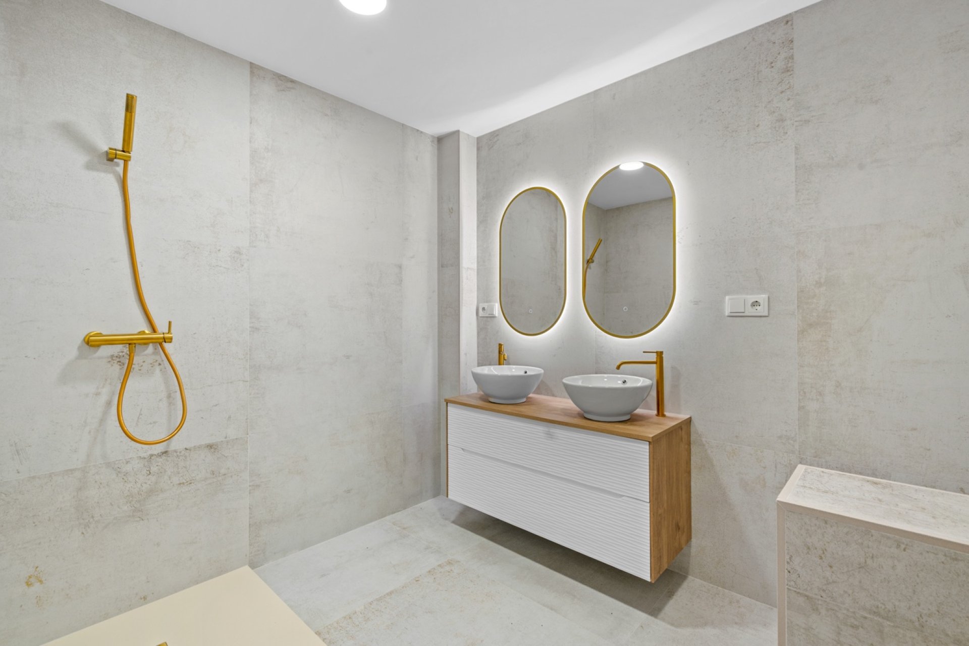 Videresalg - Apartment - Torrevieja - Playa del Acequión