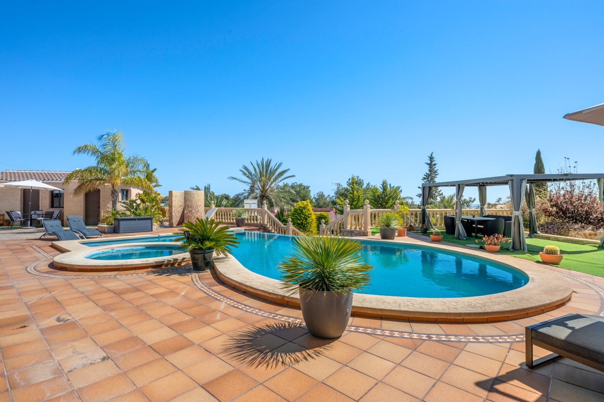 Videresalg - Country estate - Crevillente