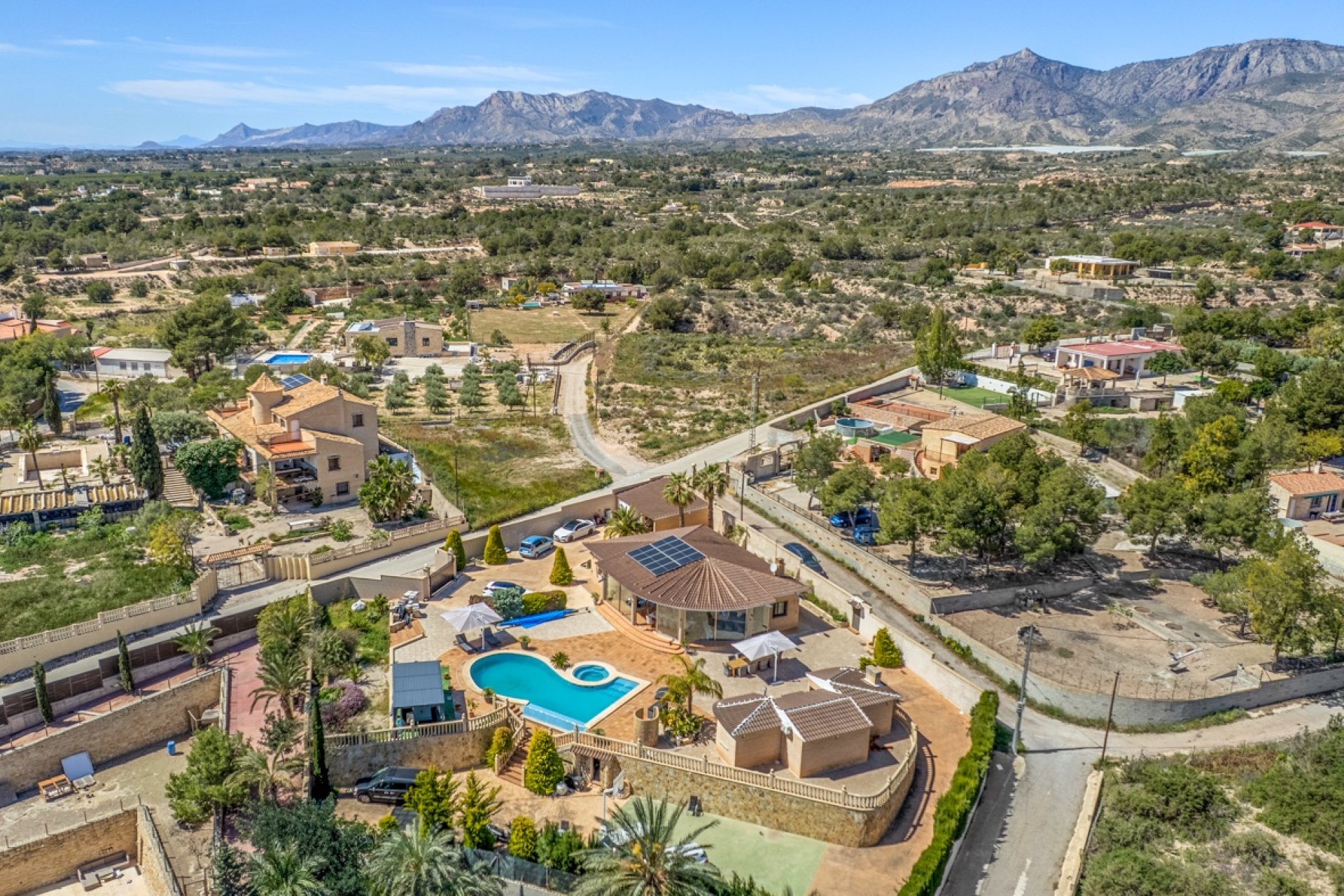 Videresalg - Country estate - Crevillente