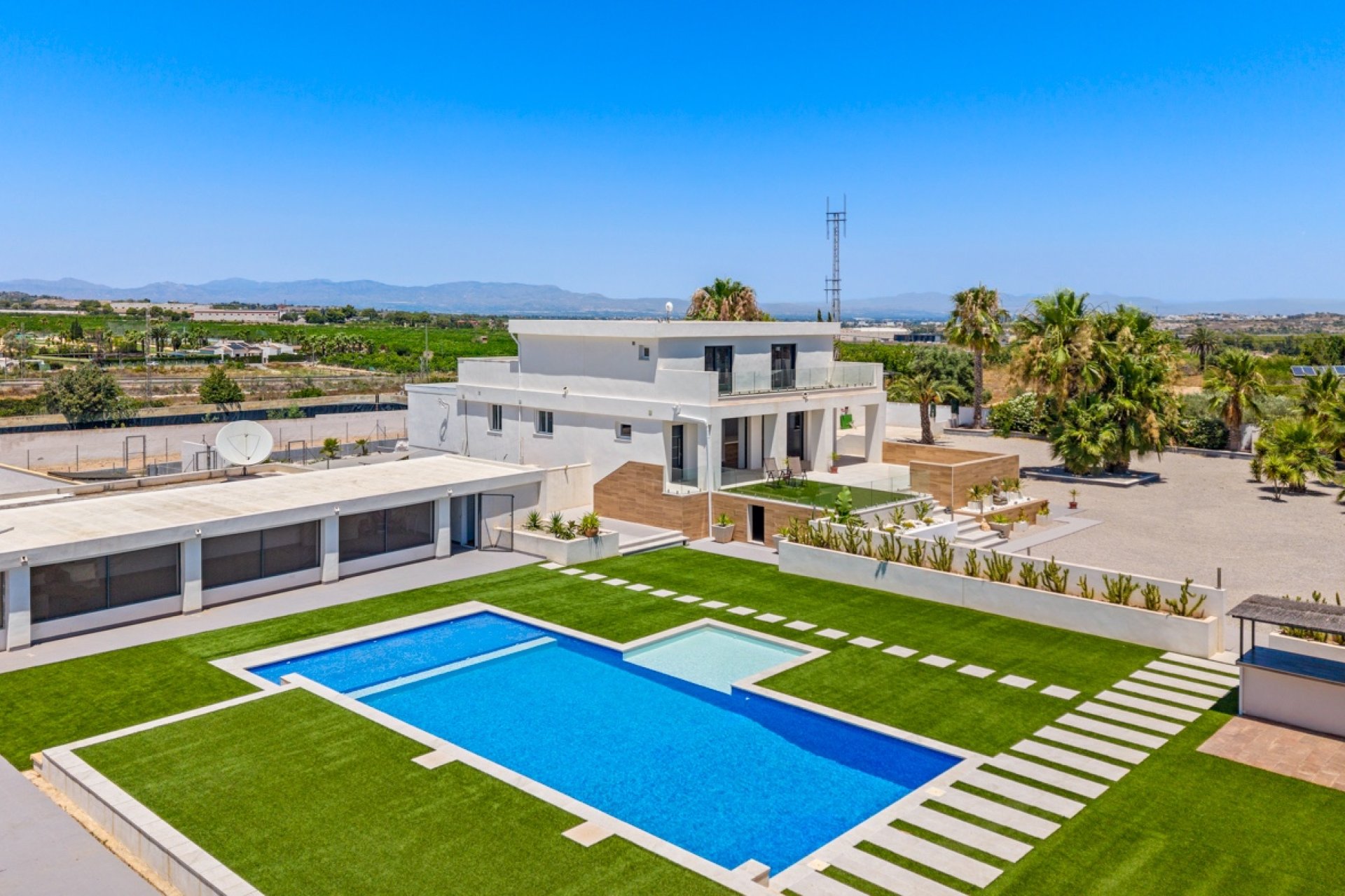 Videresalg - Country estate - Montesinos - La Herrada