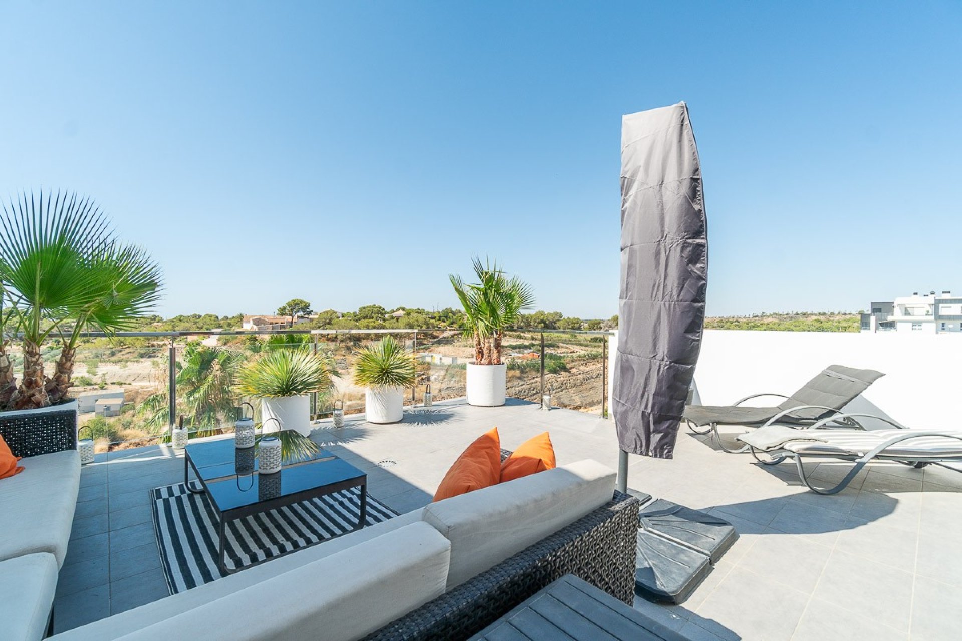 Videresalg - Duplex Penthouse - Villamartin - La fuente