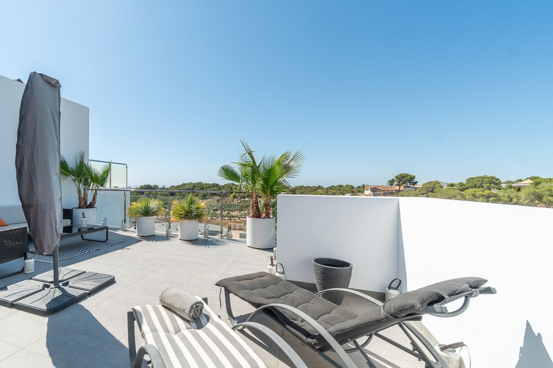 Videresalg - Duplex Penthouse - Villamartin - La fuente