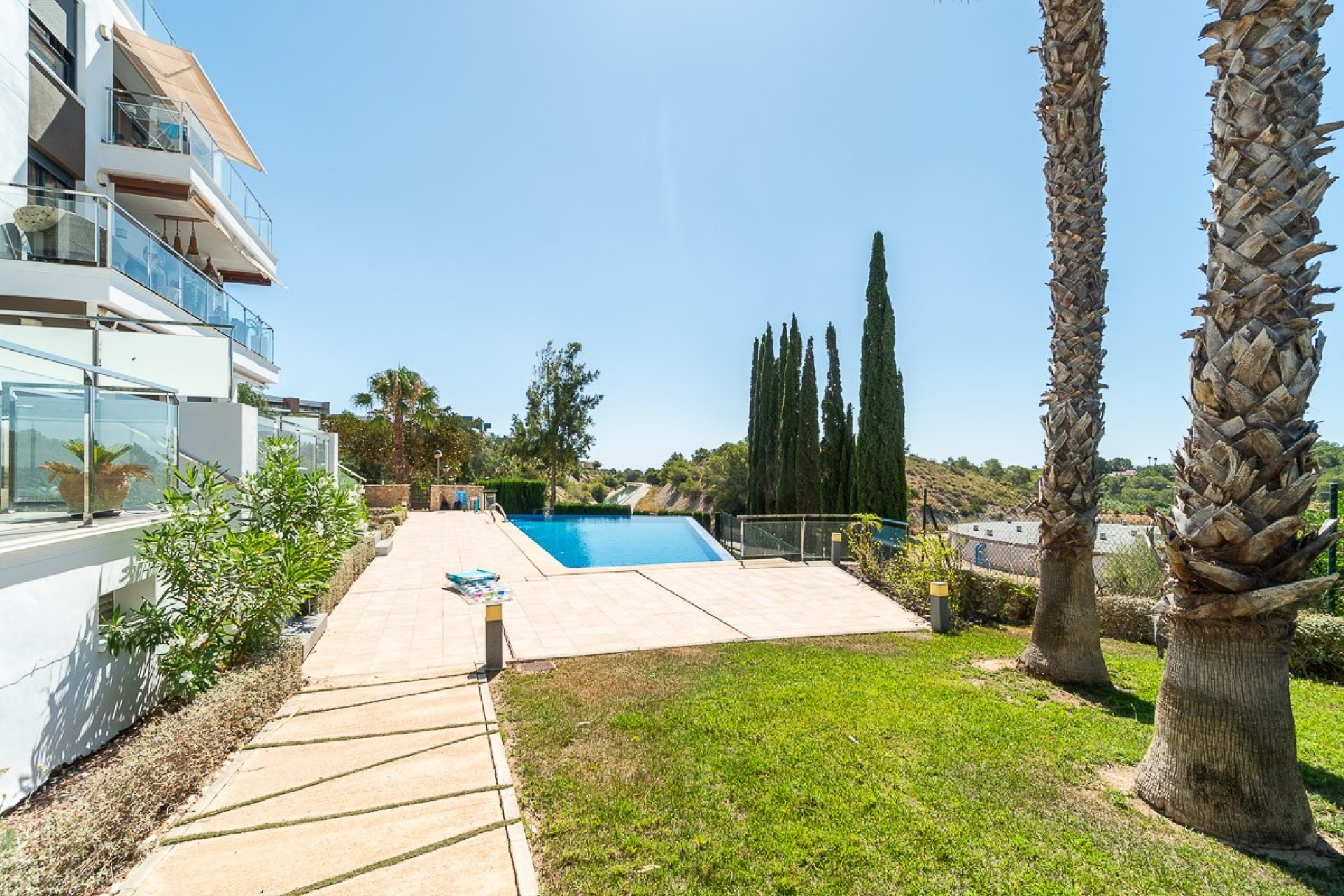 Videresalg - Duplex Penthouse - Villamartin - La fuente