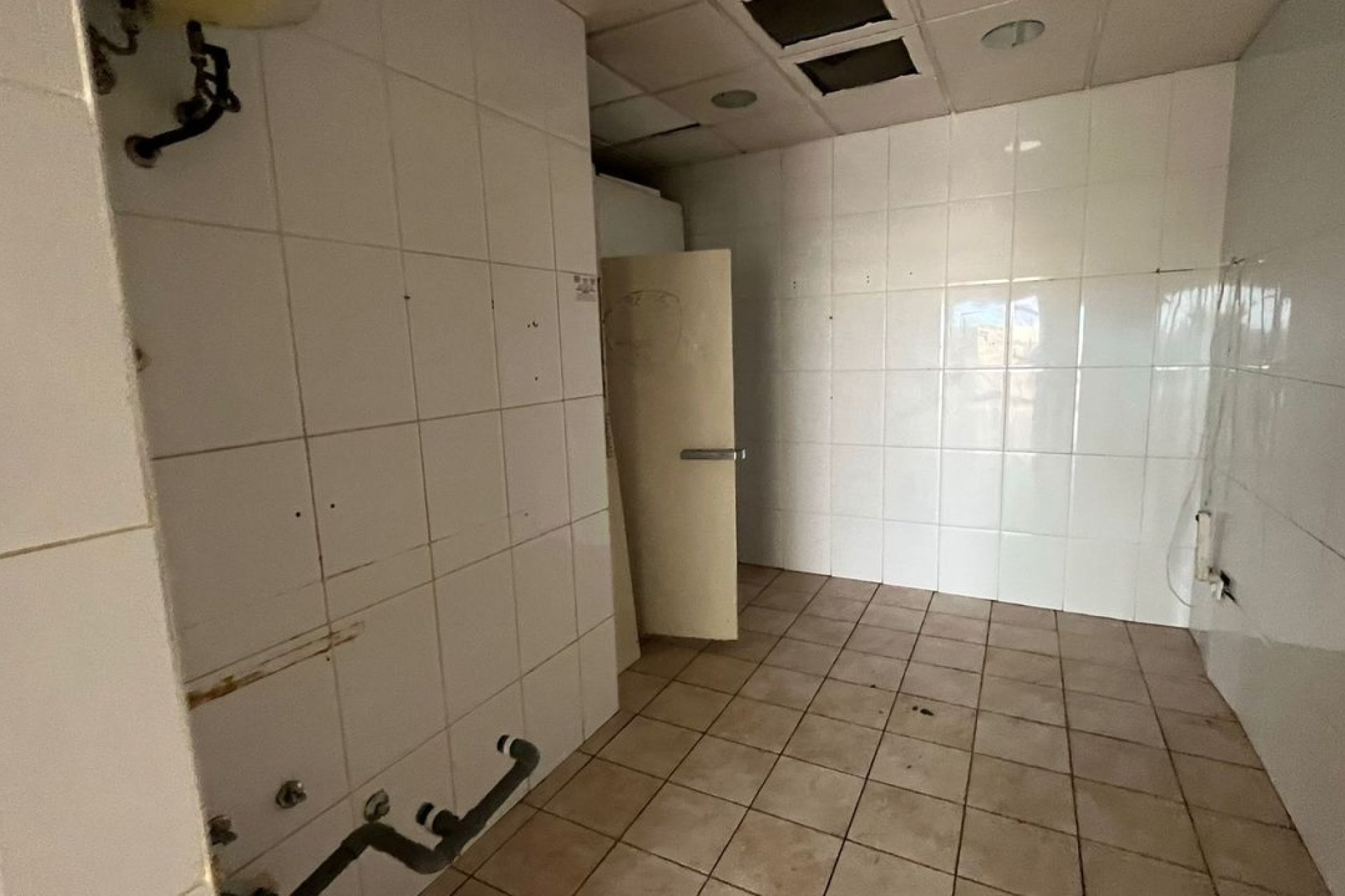 Videresalg - Kommersiell - Quesada