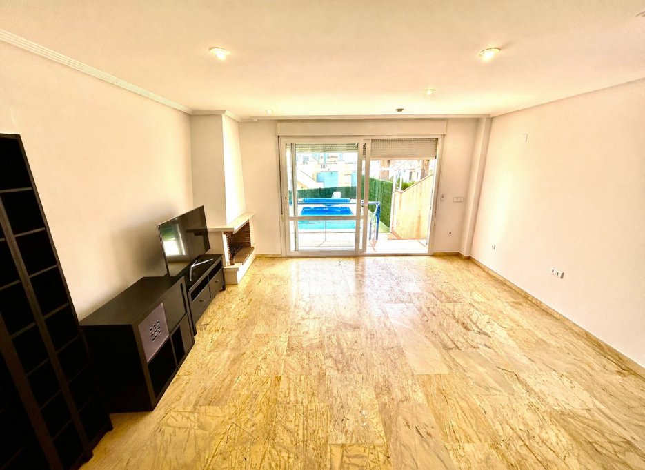 Videresalg - Rekkehus - Cabo Roig