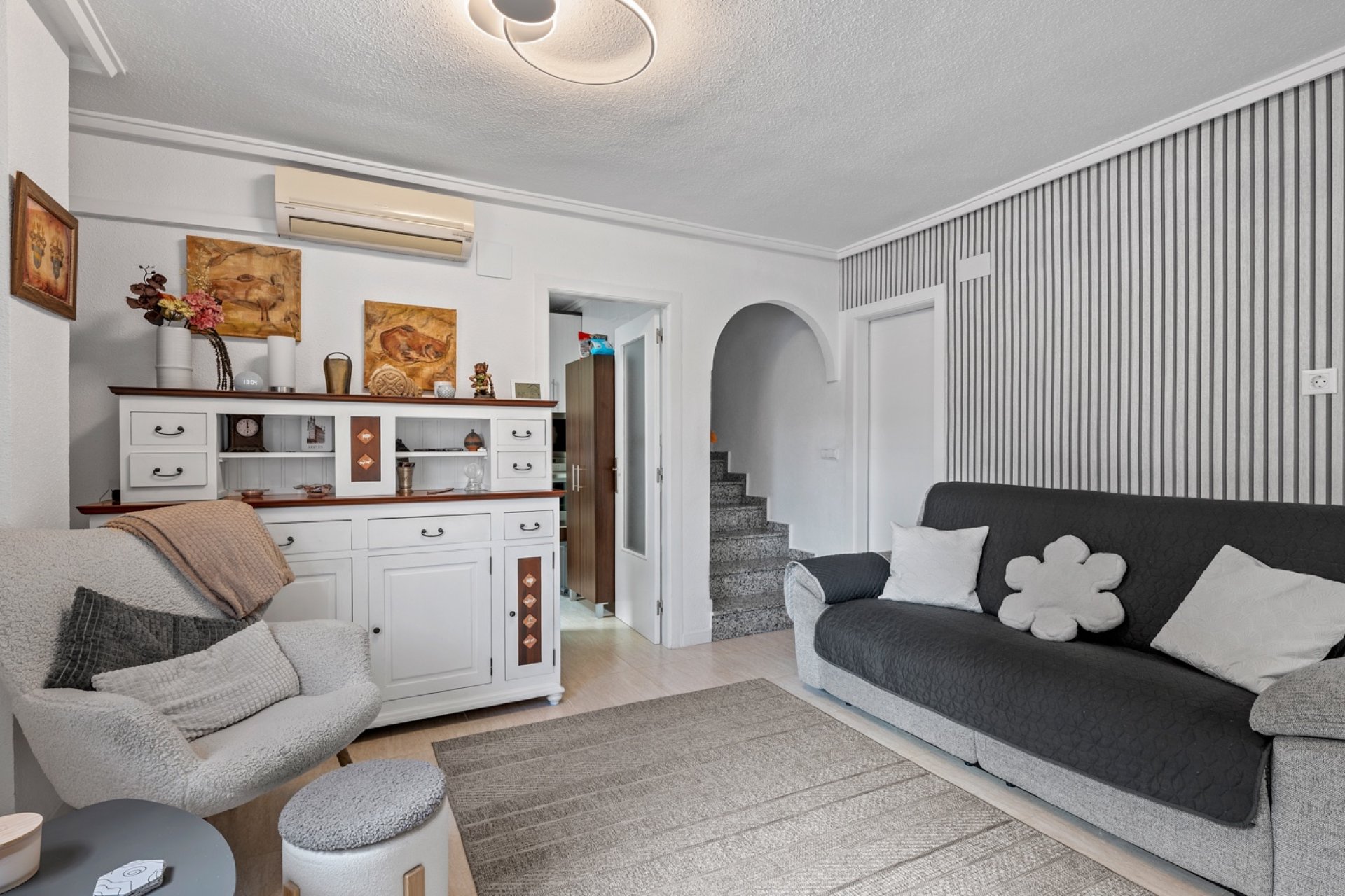 Videresalg - Tosidig - Ciudad Quesada - Lo Marabú