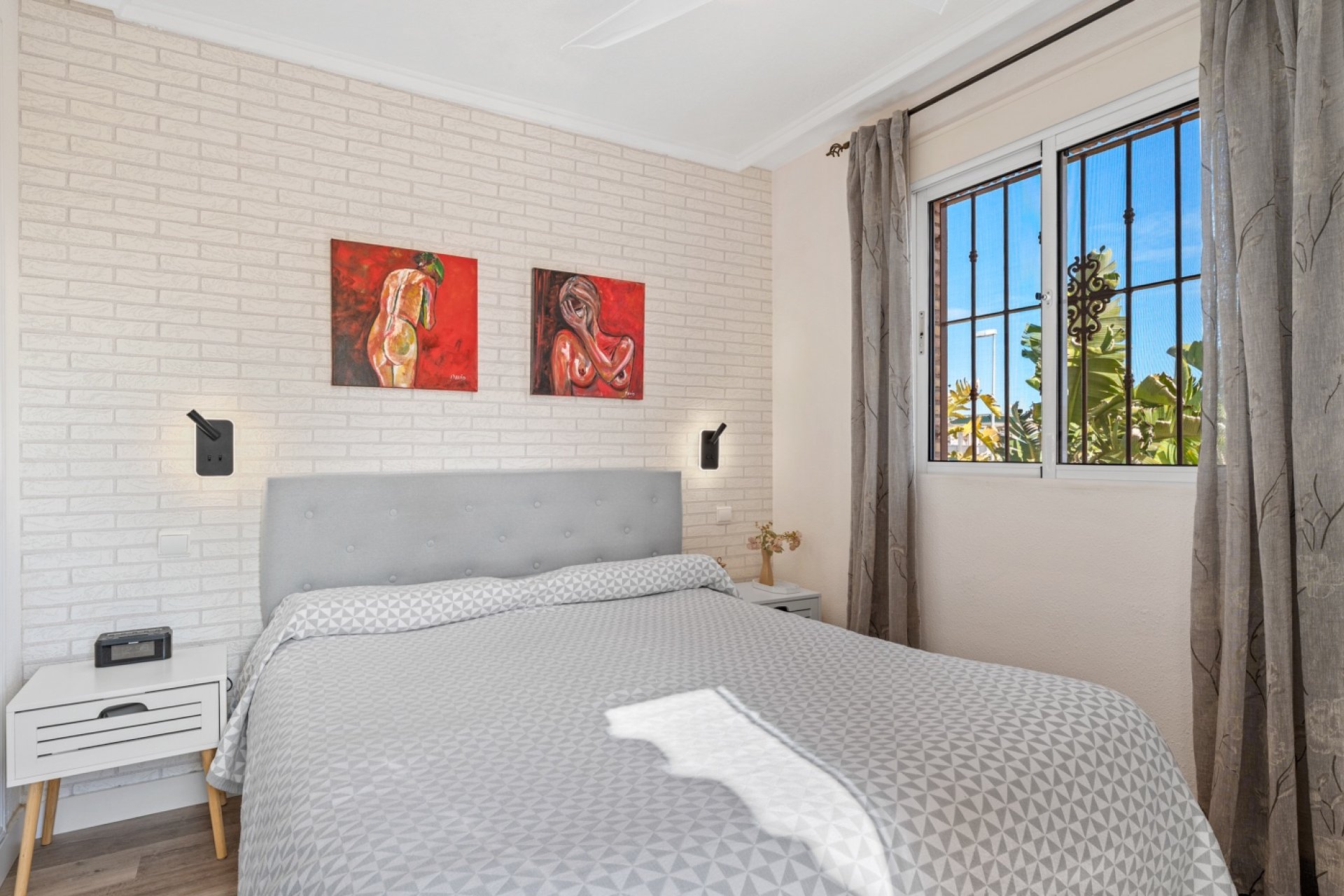 Videresalg - Tosidig - Ciudad Quesada - Lo Marabú