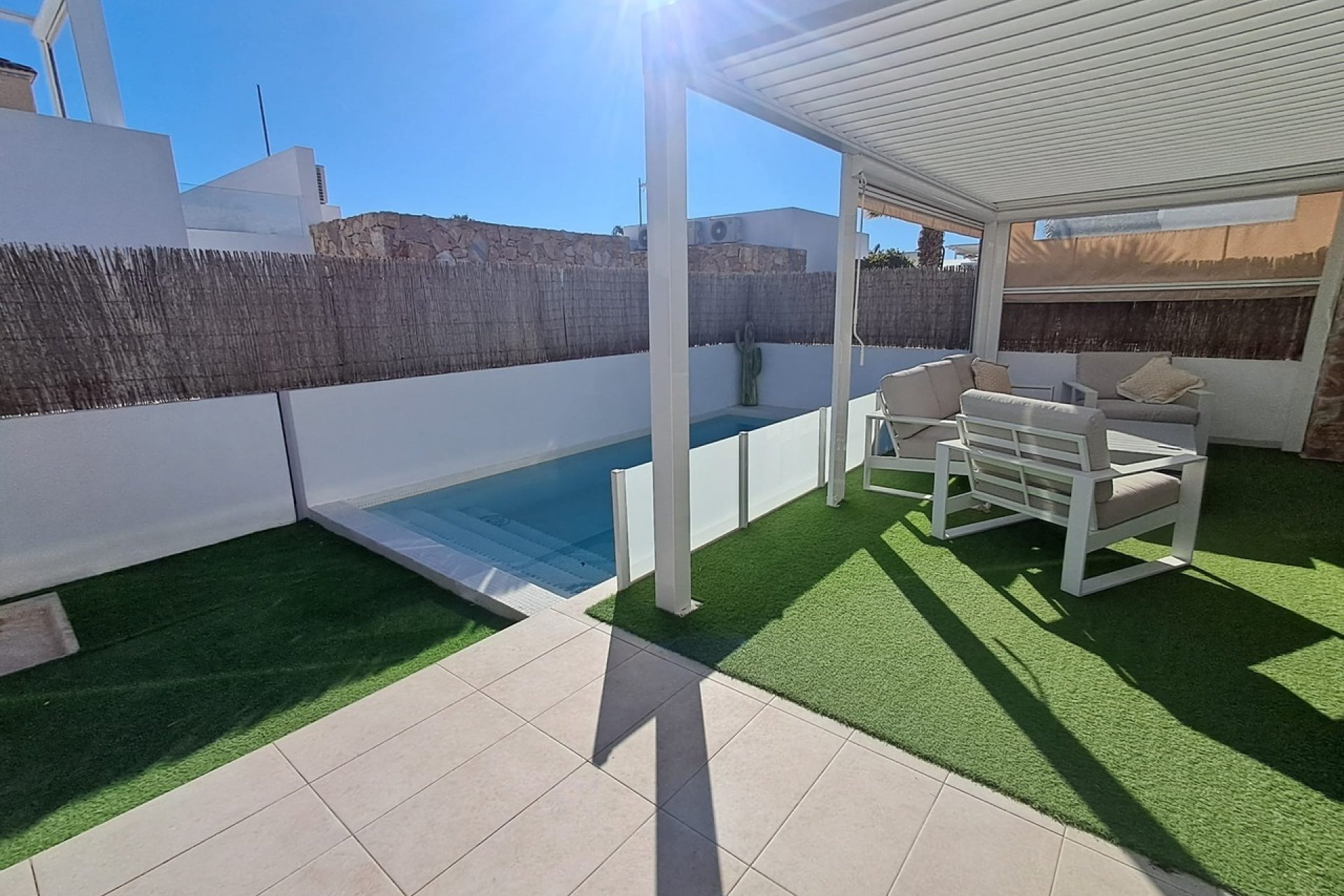 Videresalg - Villa - Cabo Roig