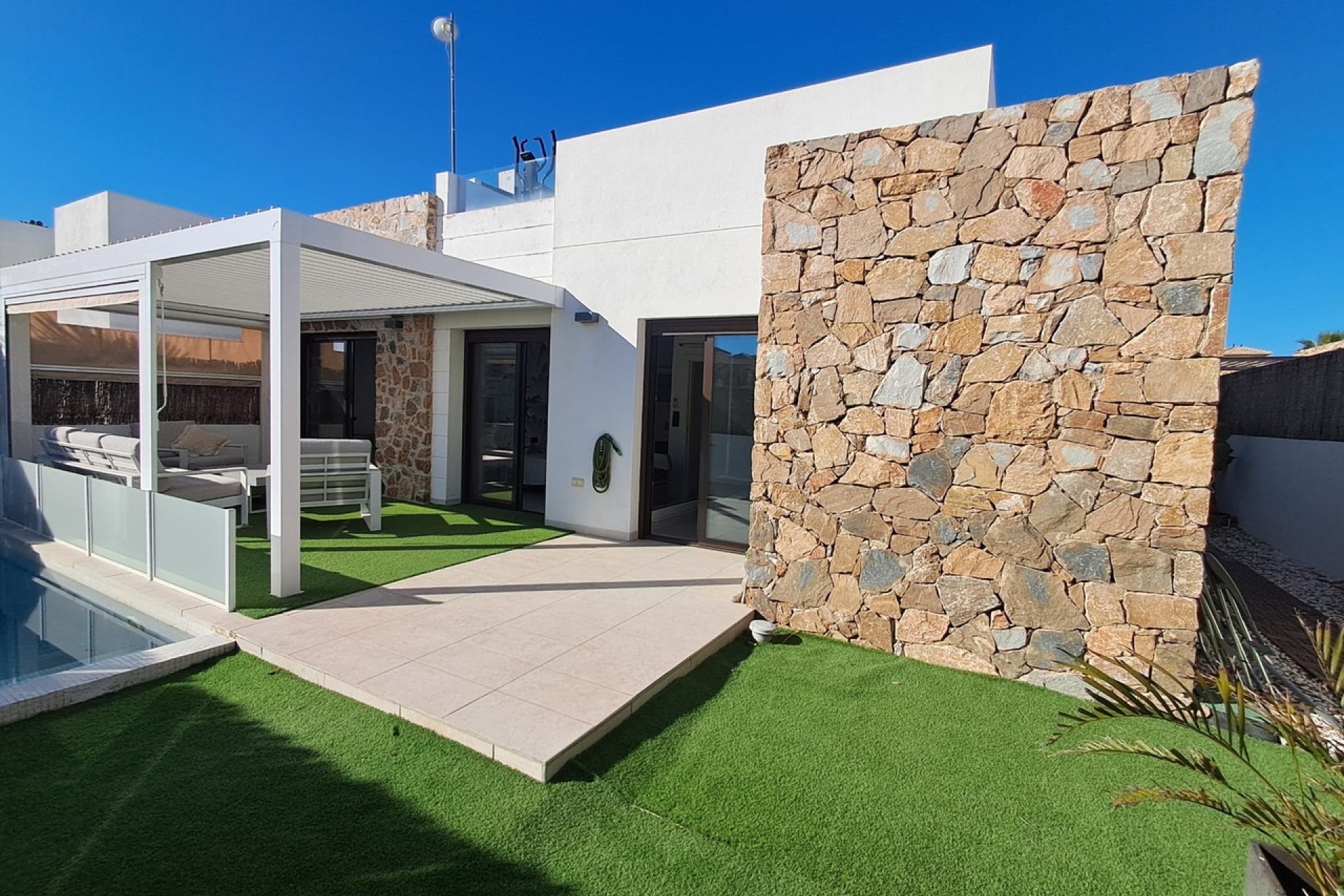Videresalg - Villa - Cabo Roig