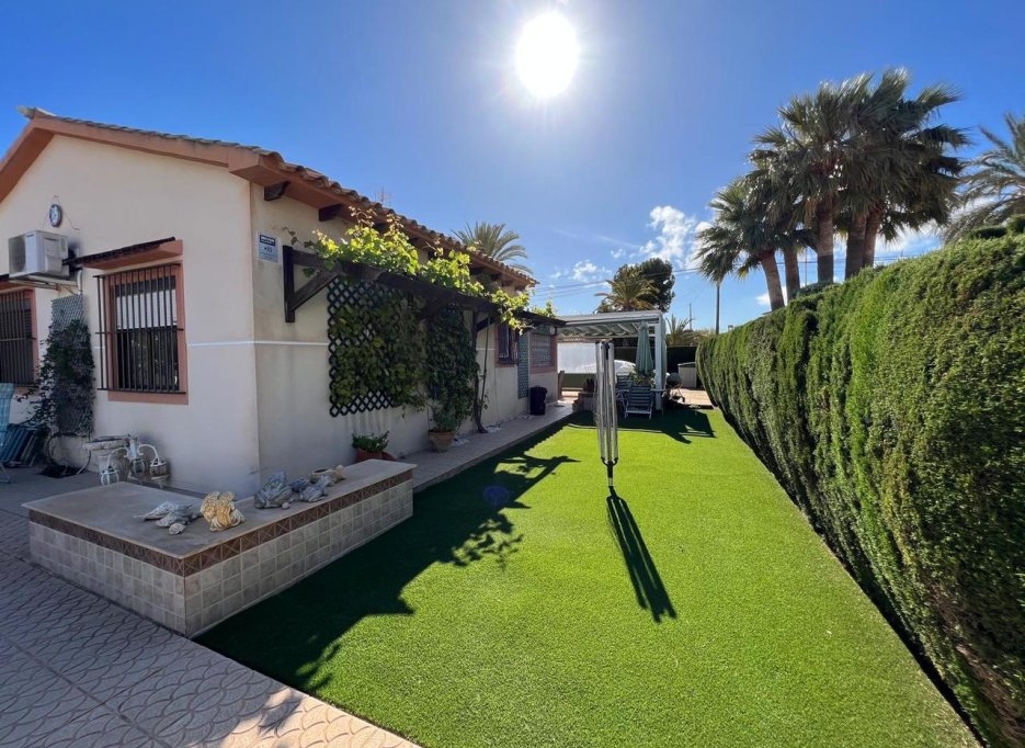 Videresalg - Villa - Cabo Roig