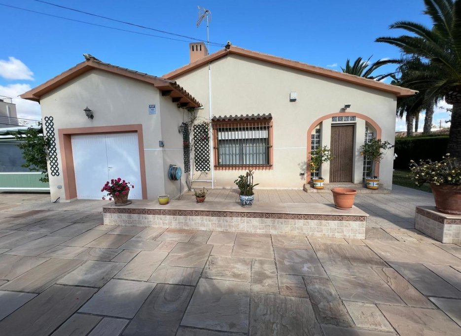 Videresalg - Villa - Cabo Roig