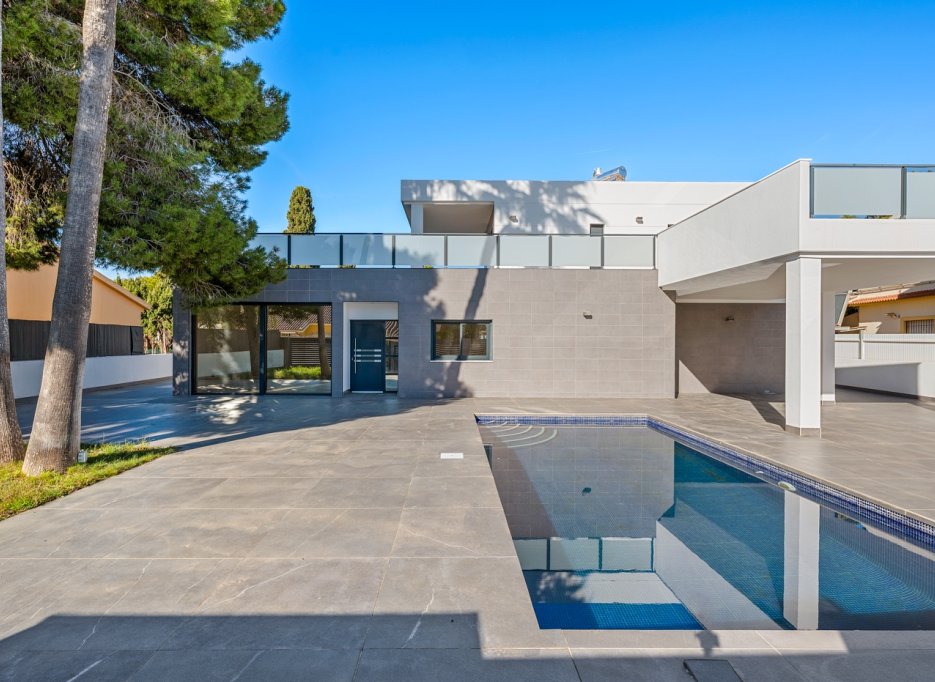 Videresalg - Villa - Campoamor