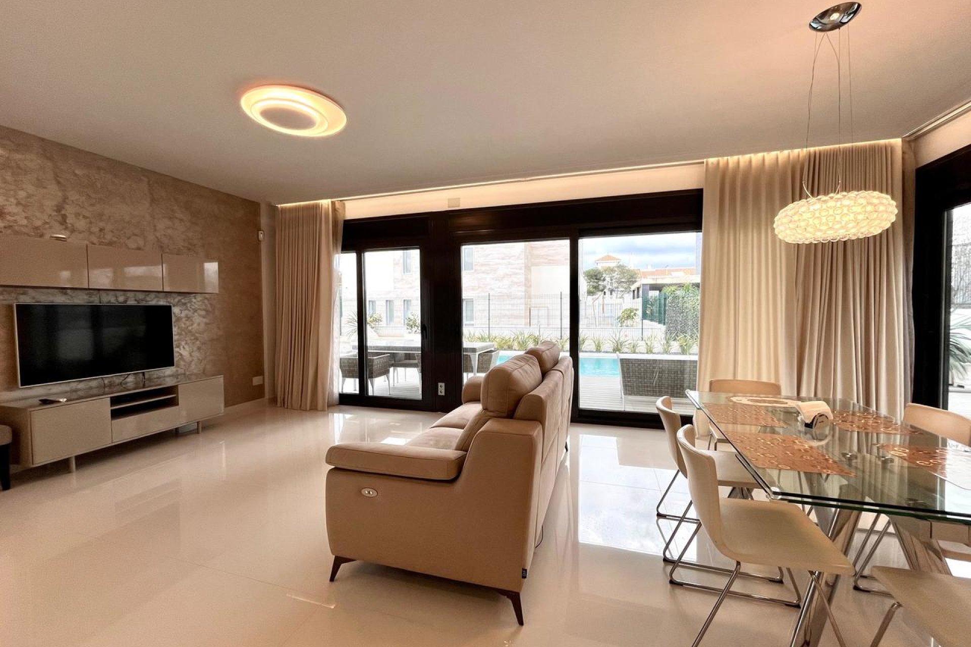 Videresalg - Villa - Dehesa De Campoamor