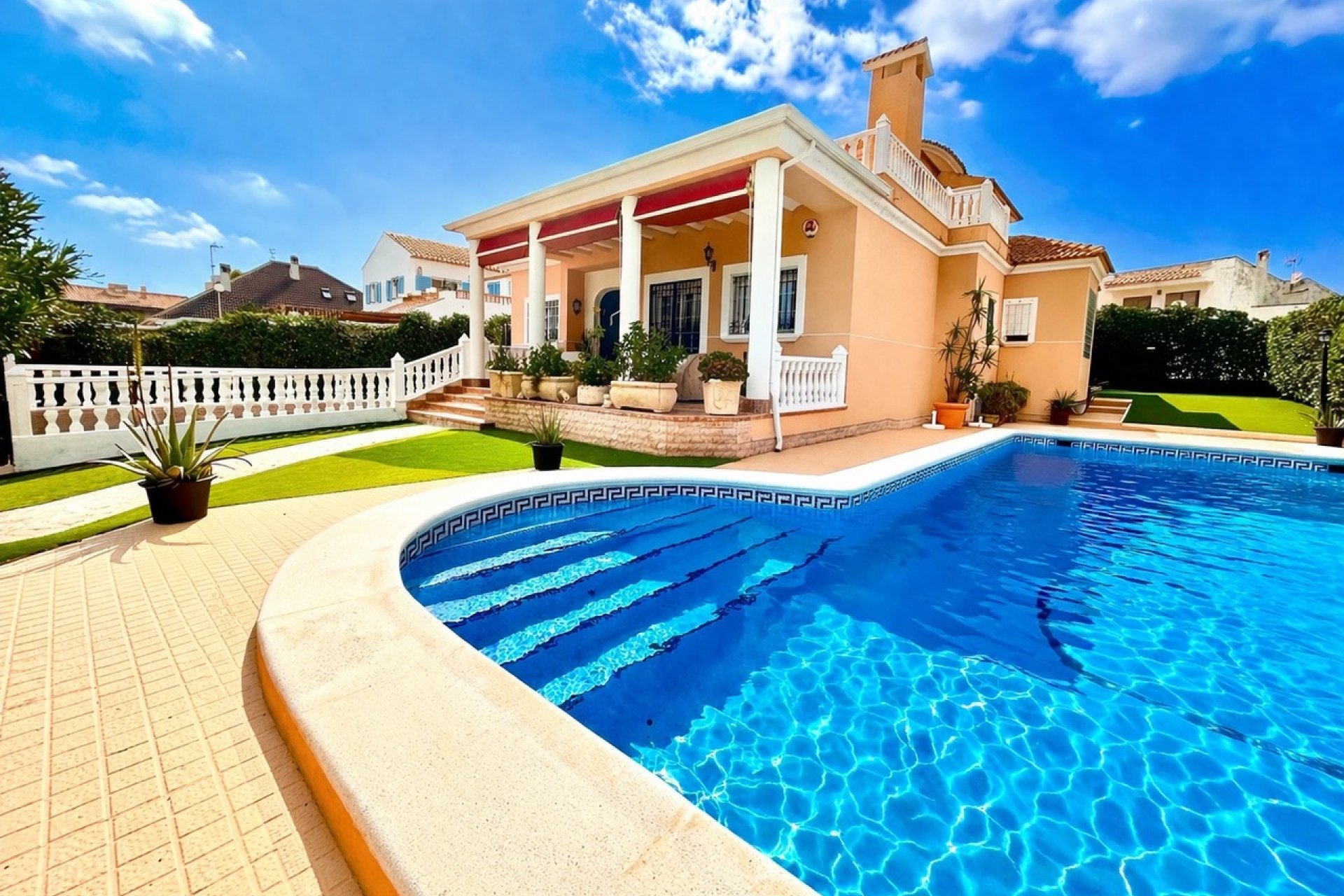 Videresalg - Villa - La Mata