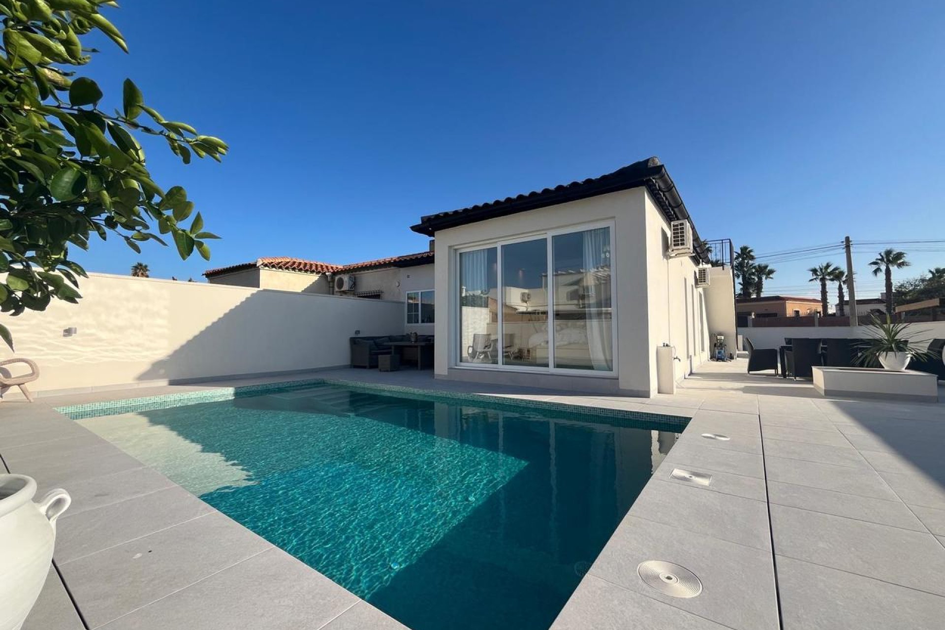 Videresalg - Villa - La Siesta