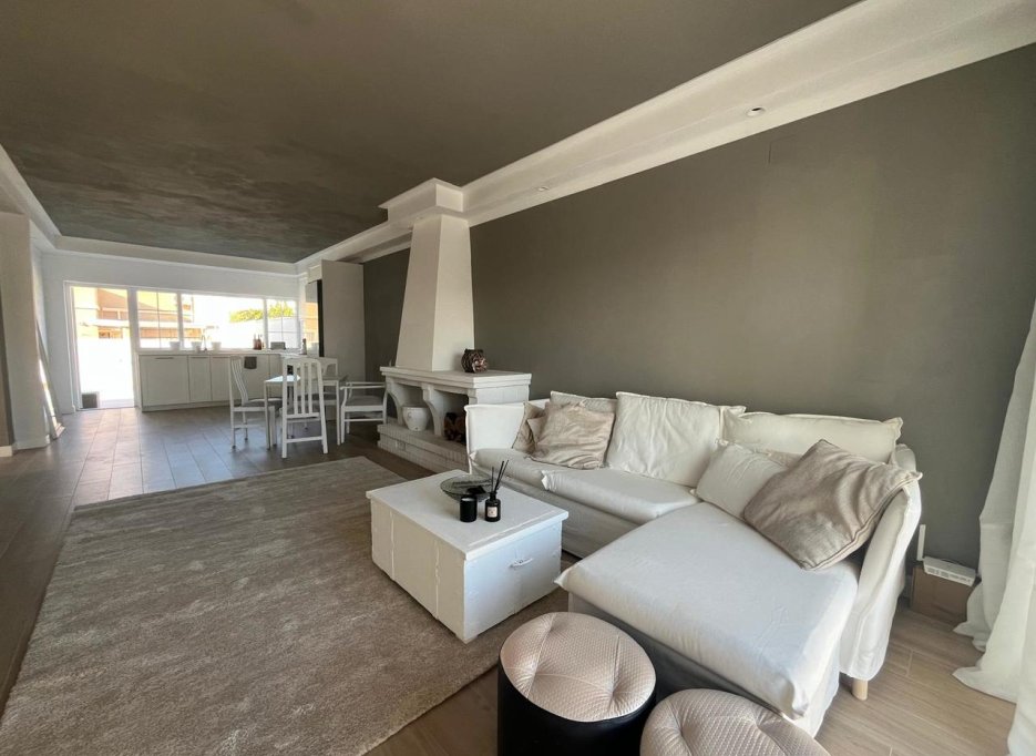 Videresalg - Villa - La Siesta